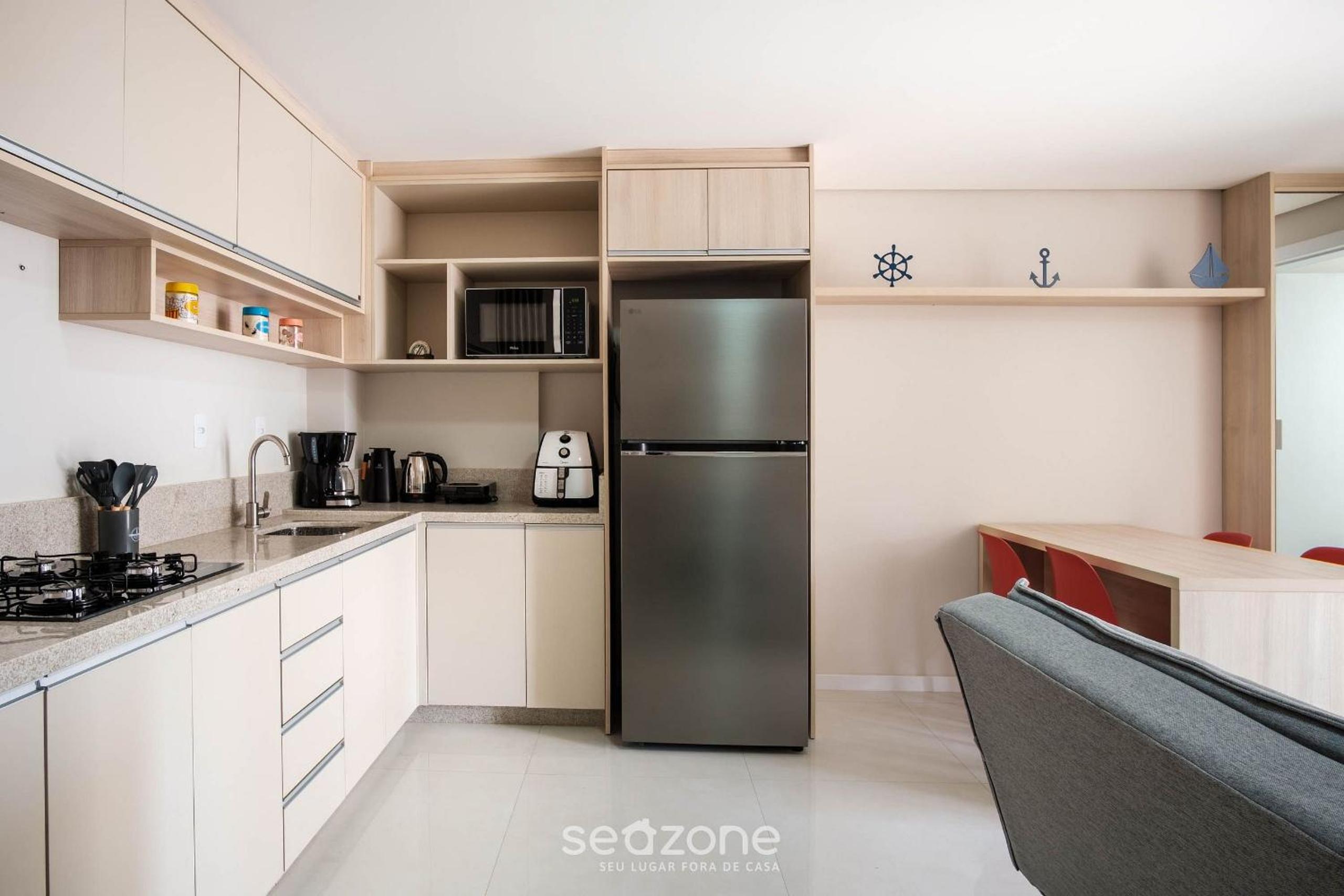 Studio in a Condo w/ Pool 550m from Beach TOR0407