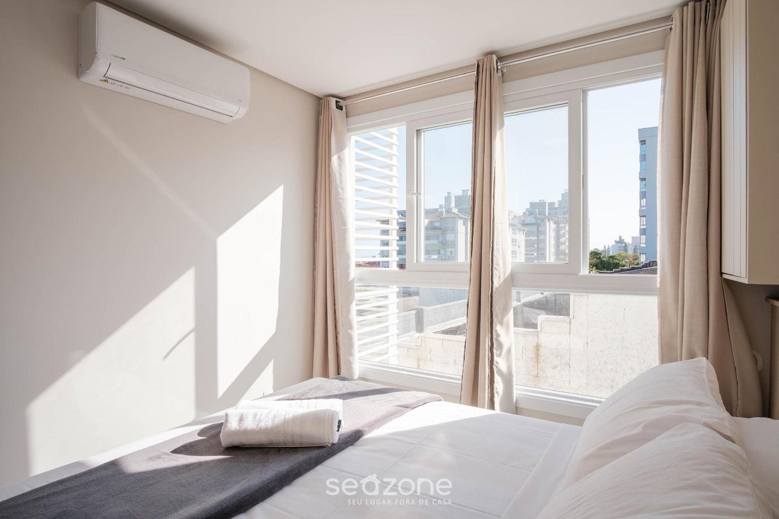 Studio in a Condo w/ Pool 550m from Beach TOR0407