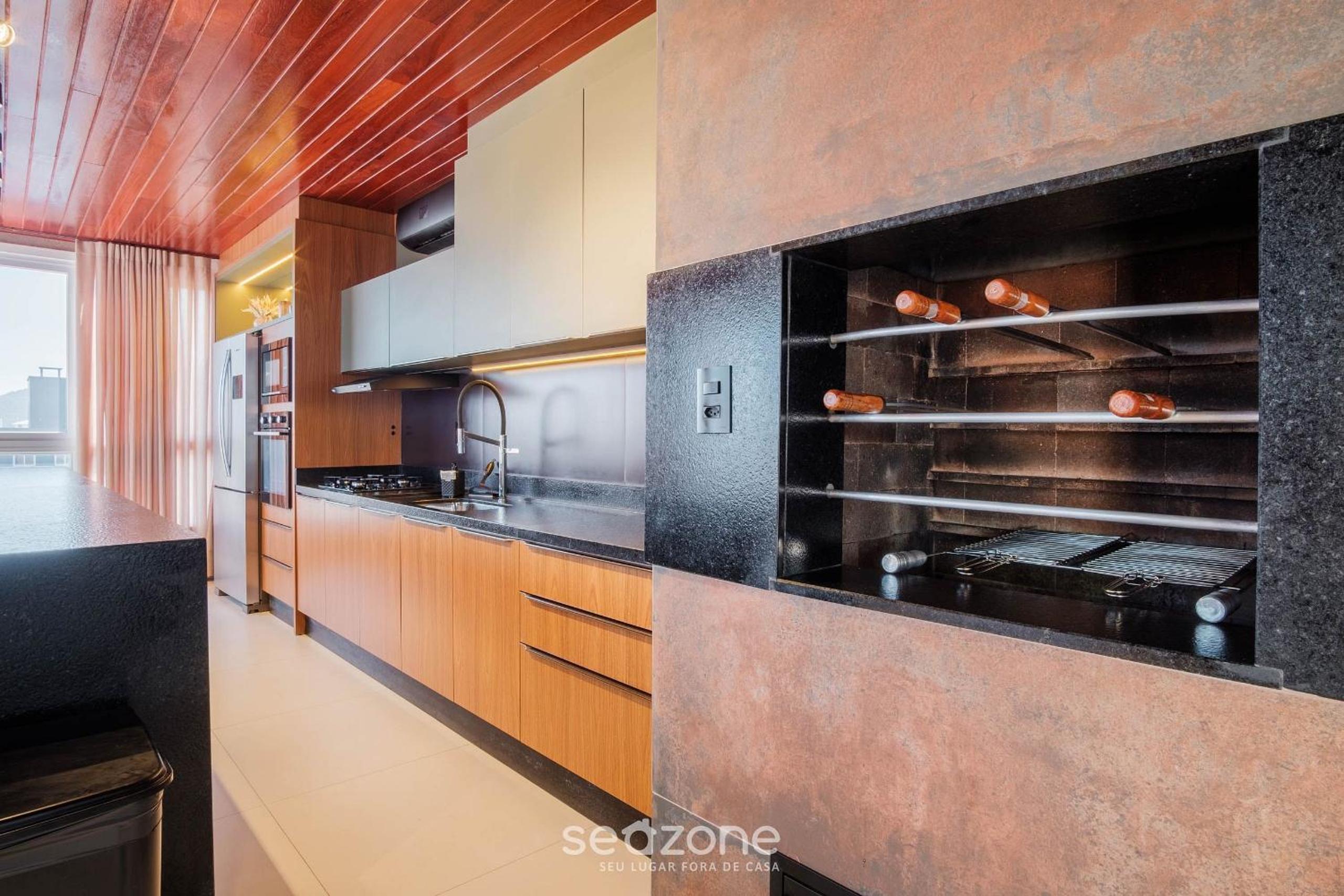 Studio in a Condo w/ Pool 550m from Beach TOR0407