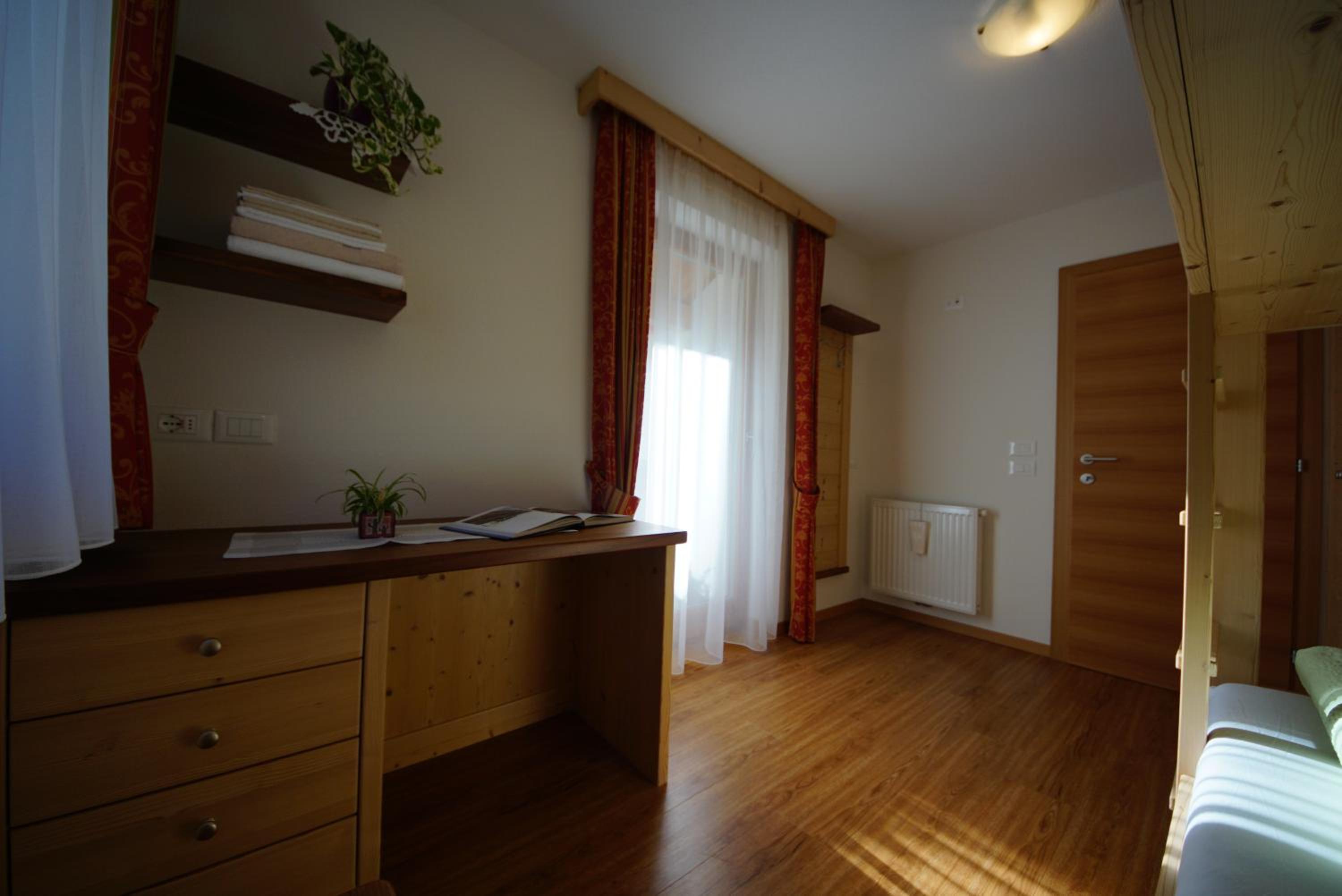 Photo 34