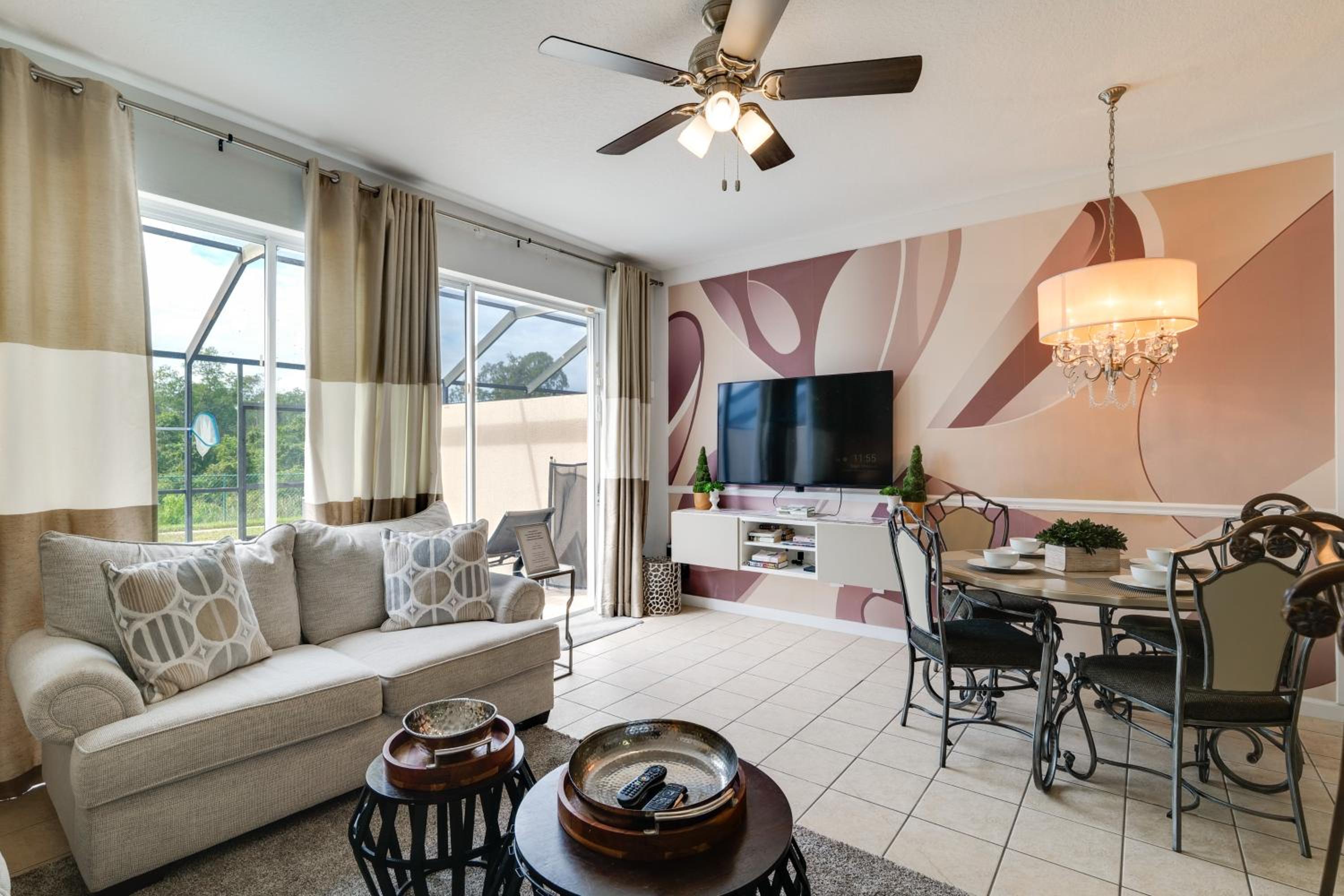 Family-Friendly Resort Getaway 5 Mi to Disney!