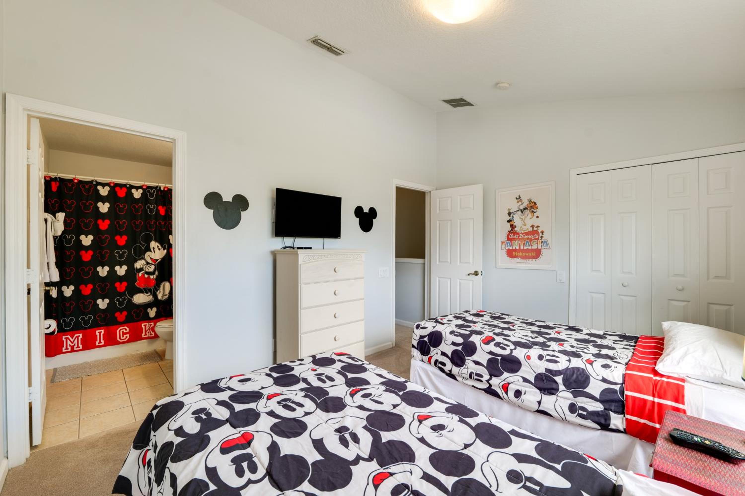 Family-Friendly Resort Getaway 5 Mi to Disney!