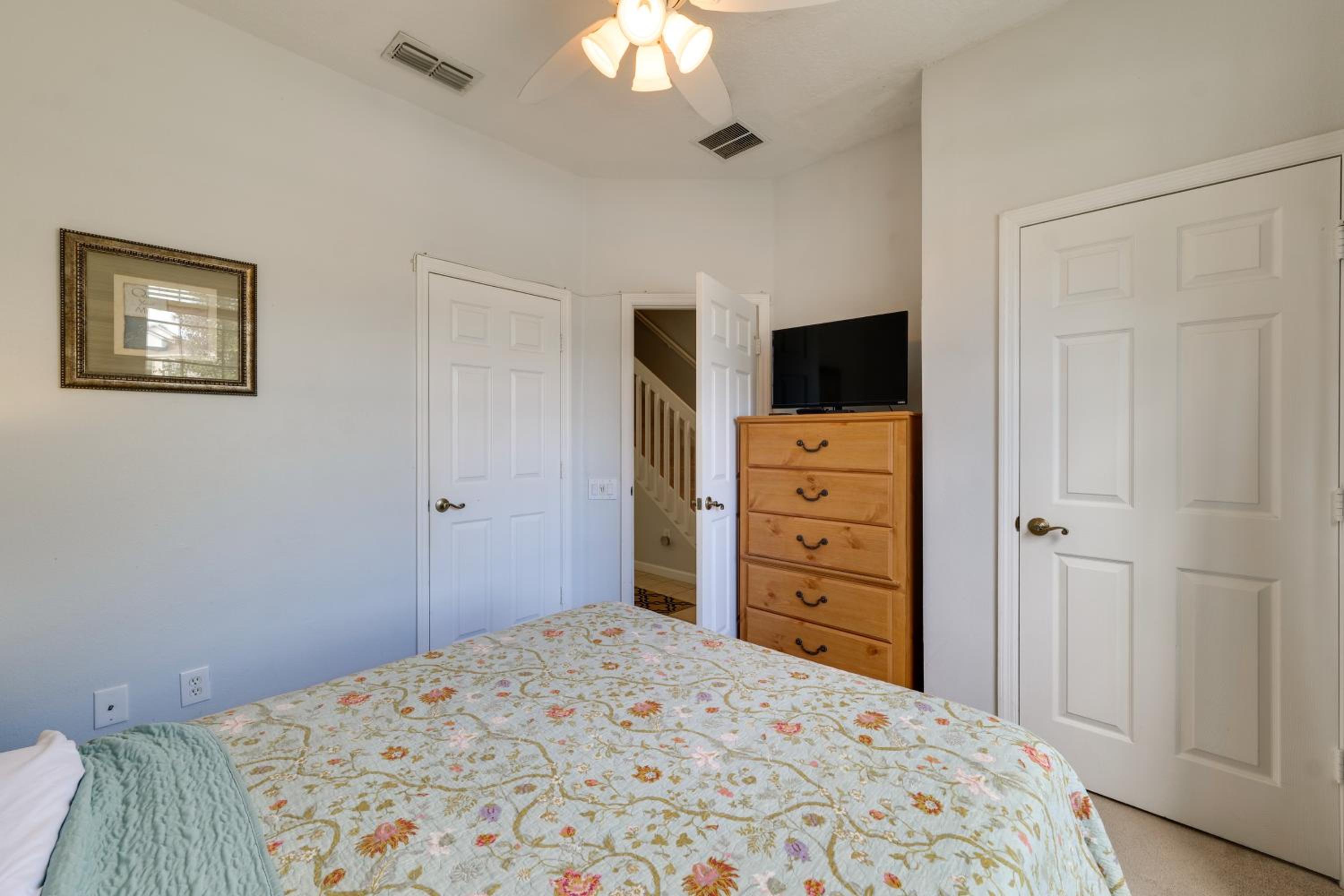 Family-Friendly Resort Getaway 5 Mi to Disney!