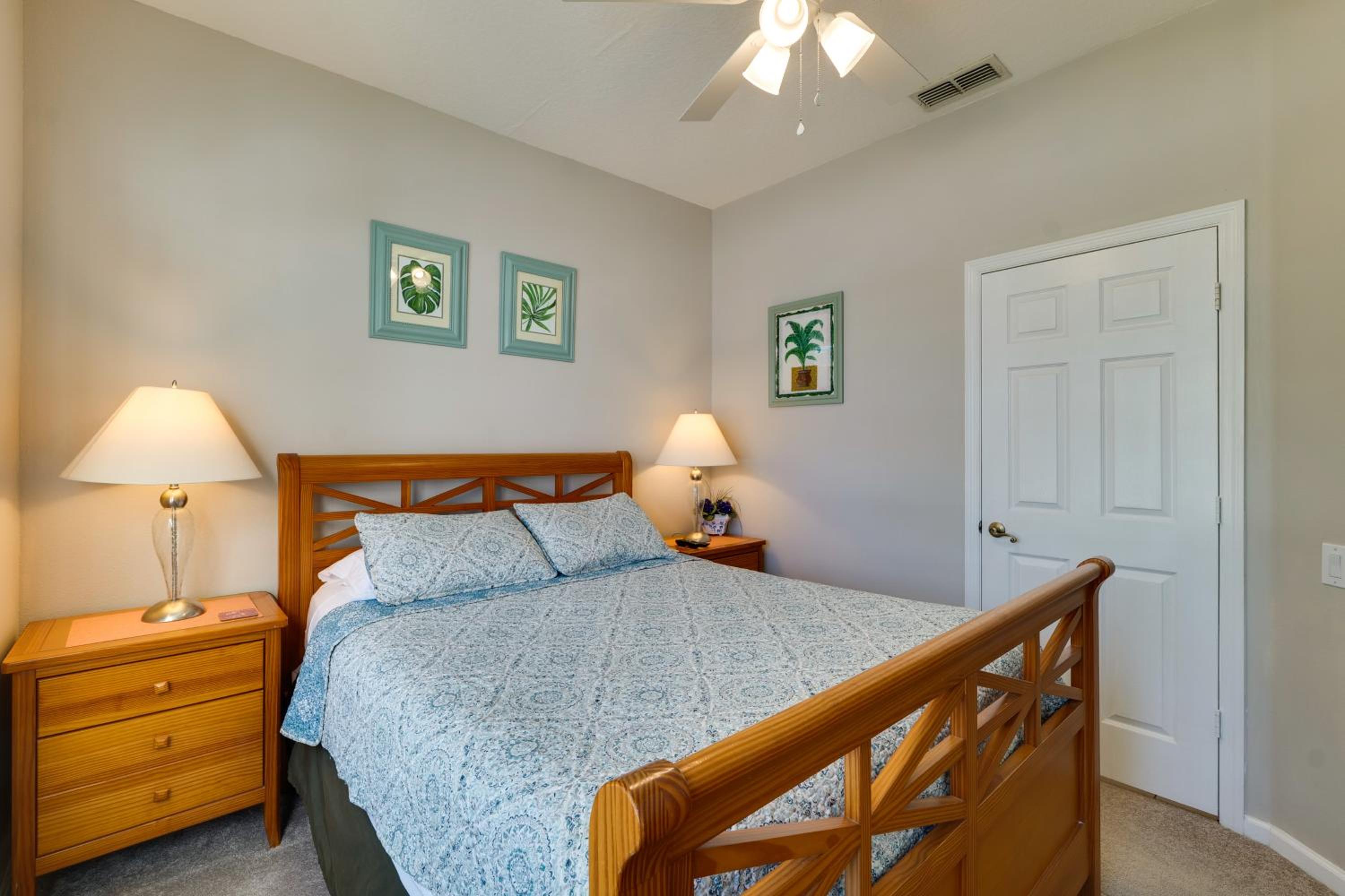5 Mi to Disney Parks Family Home with Resort Perks!