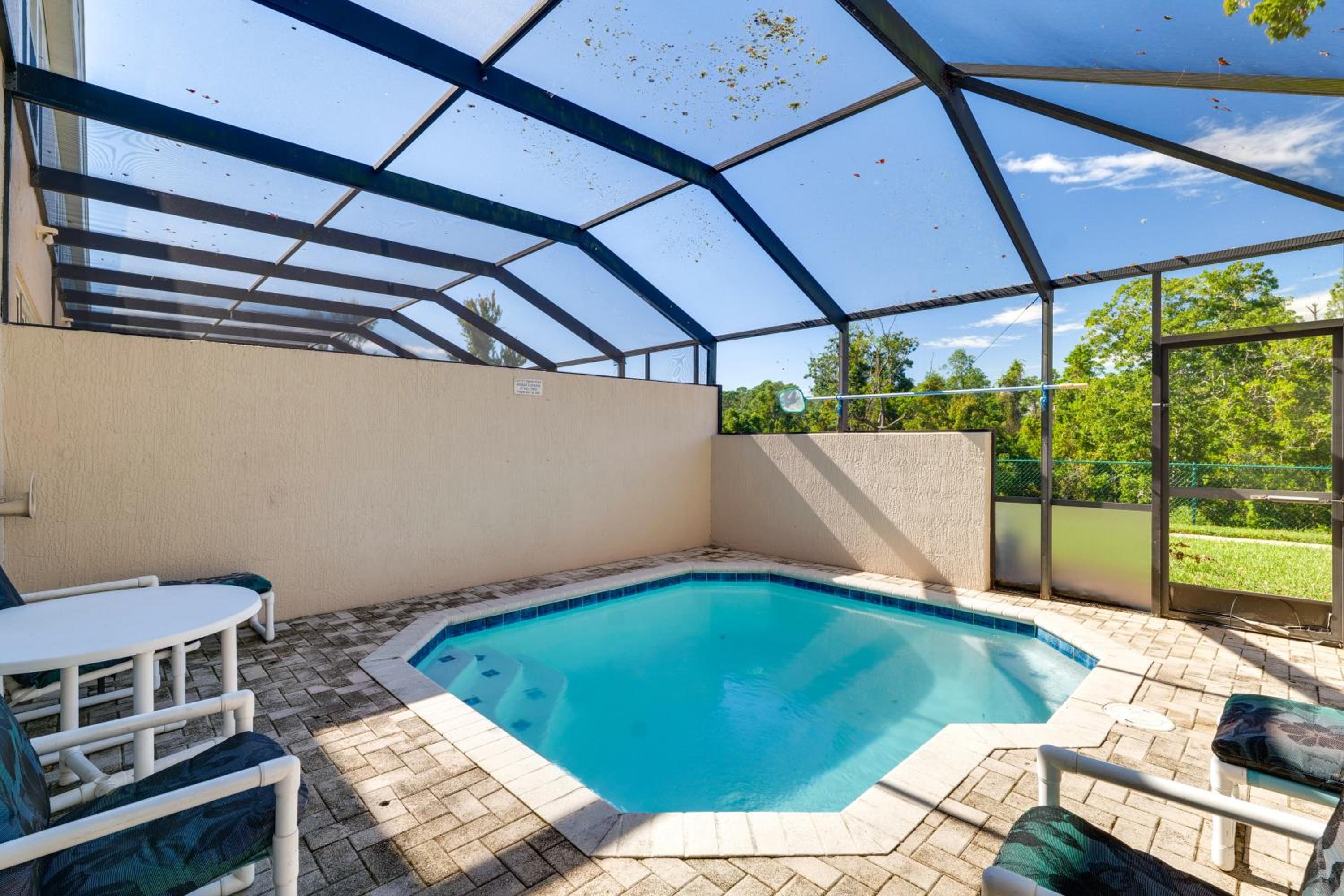 5 Mi to Disney Parks Family Home with Resort Perks!