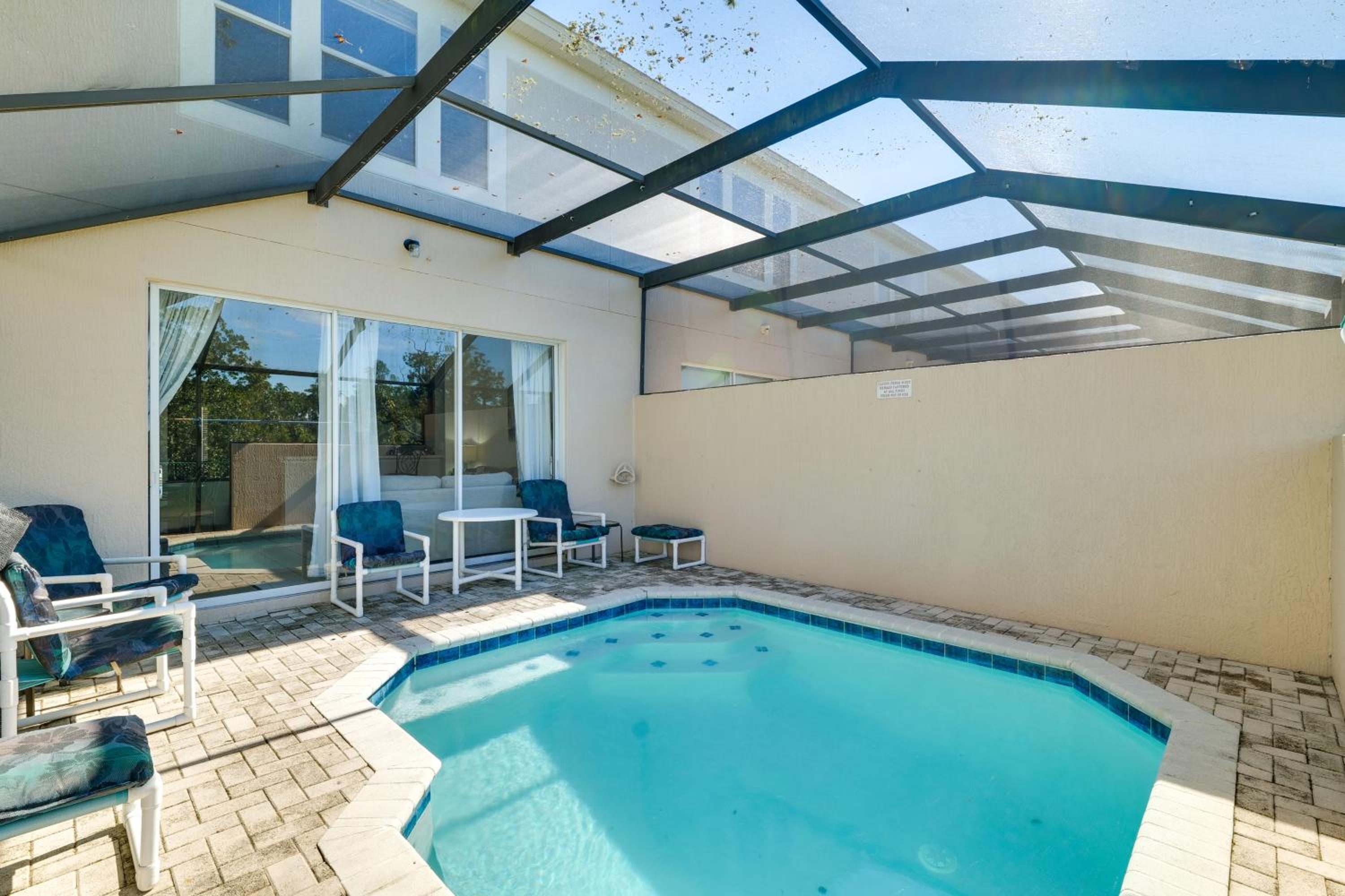 5 Mi to Disney Parks Family Home with Resort Perks!