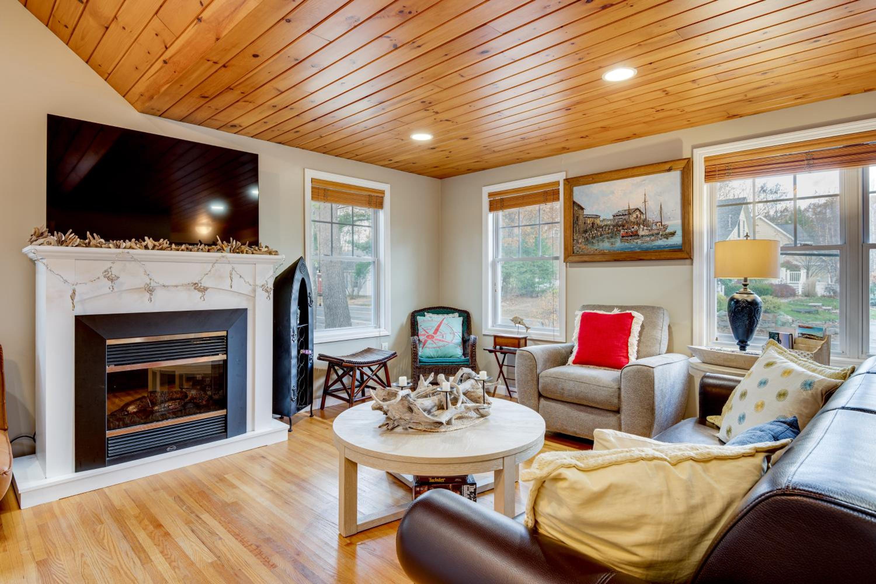 Less Than 1 Mi to Dtwn Ogunquit! Coastal Family Retreat