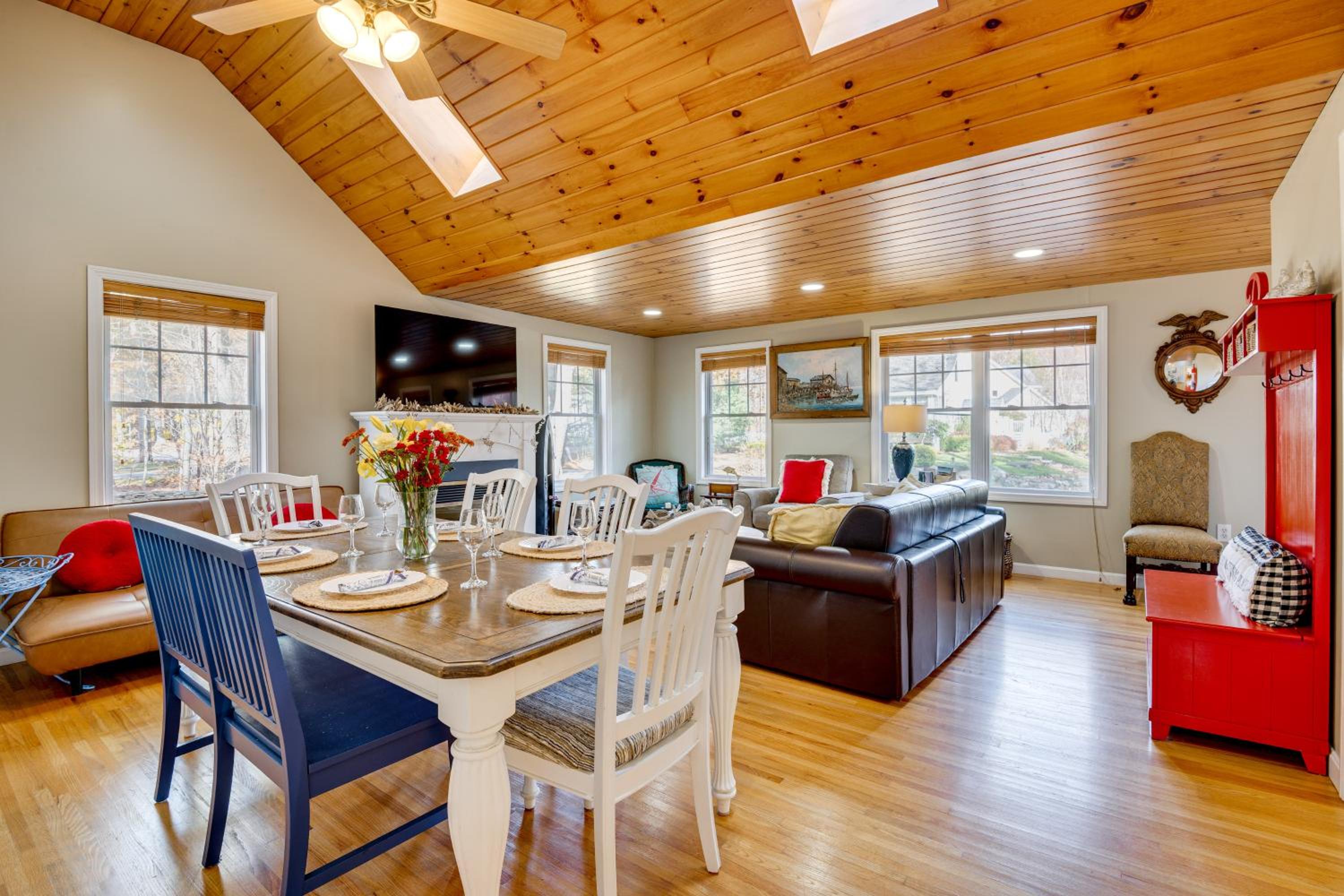 Less Than 1 Mi to Dtwn Ogunquit! Coastal Family Retreat