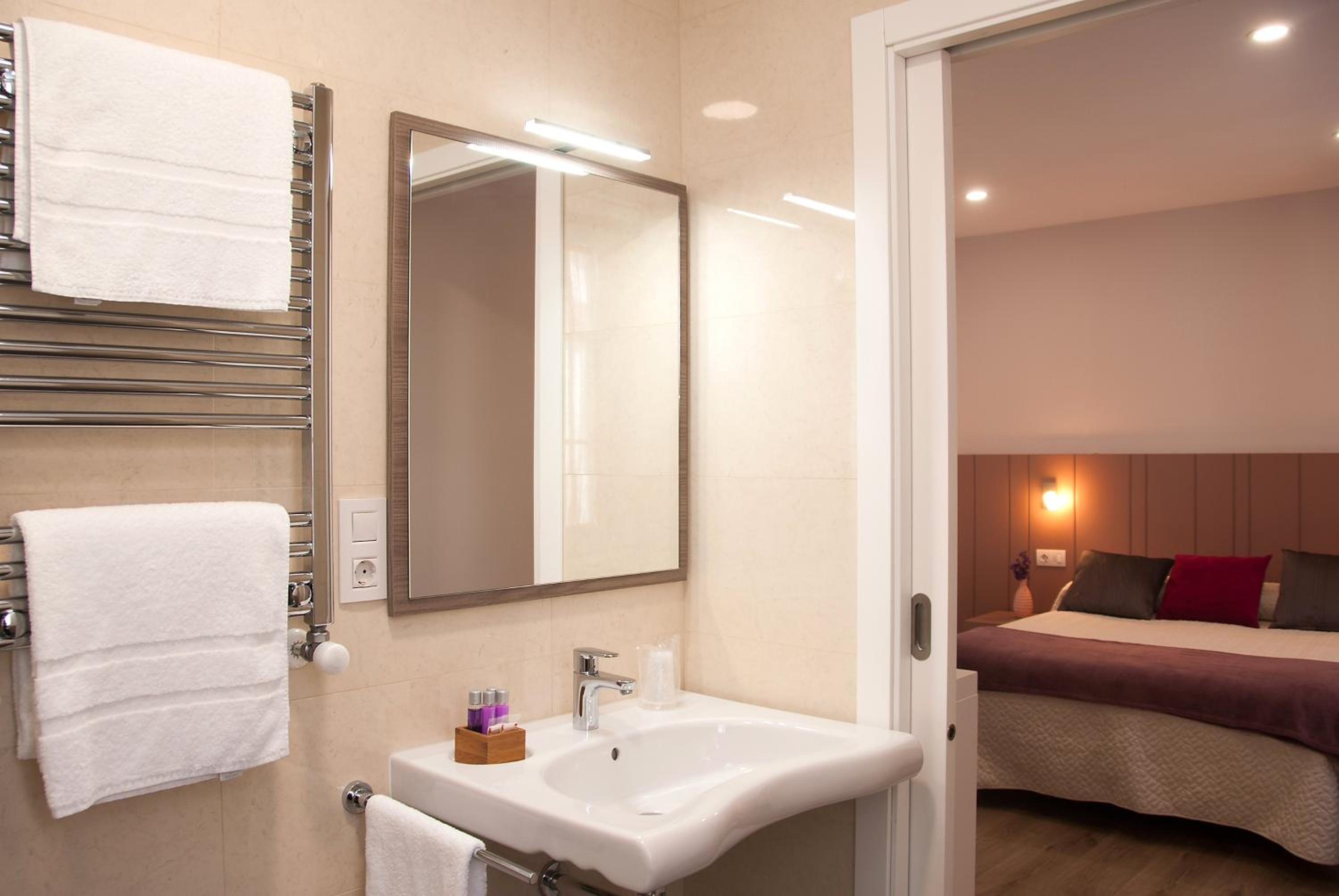 Linares Rooms Santiago