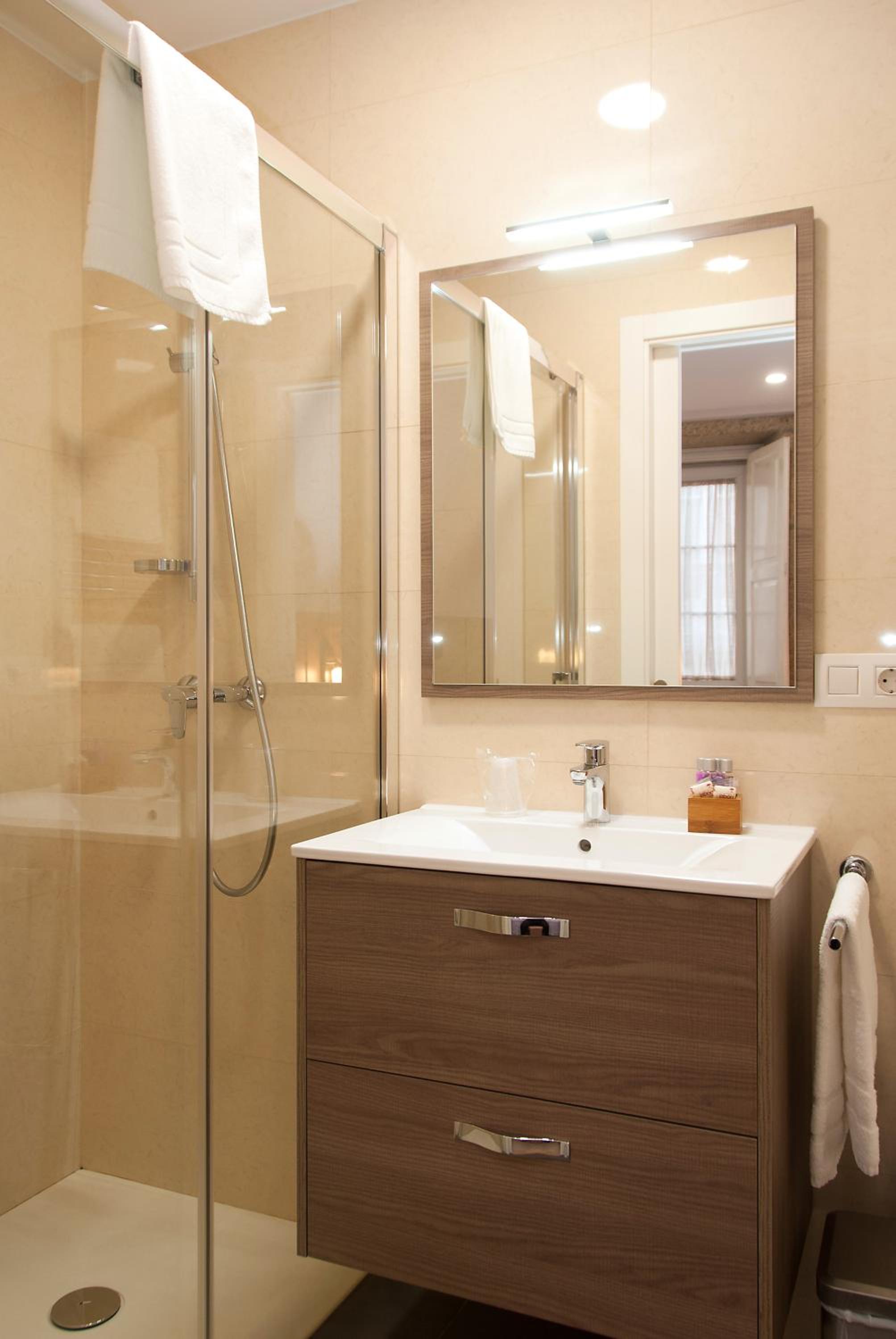 Linares Rooms Santiago