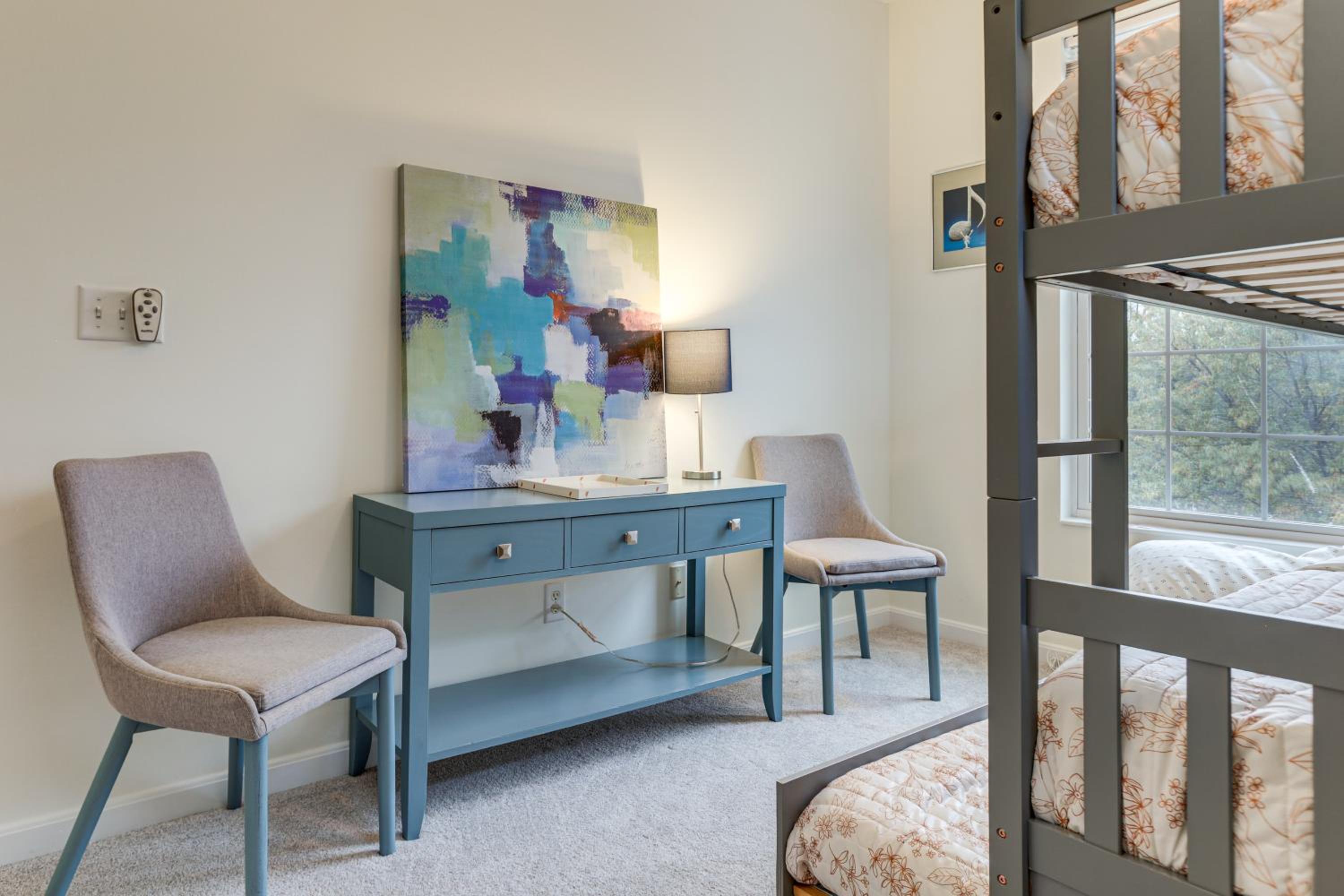 1 Mi to Dtwn Cincinnati Spacious Townhome with Deck