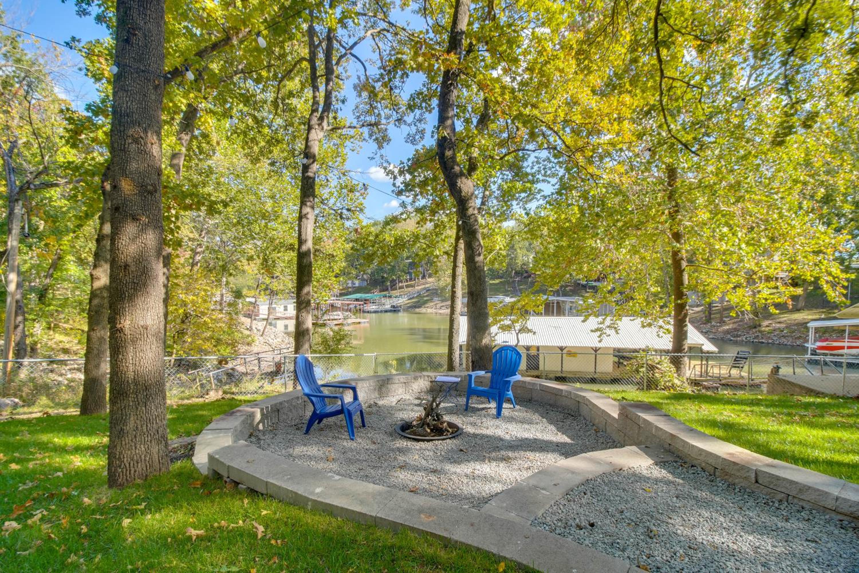 Game Room, Dock and Hot Tub Grand Lake Getaway