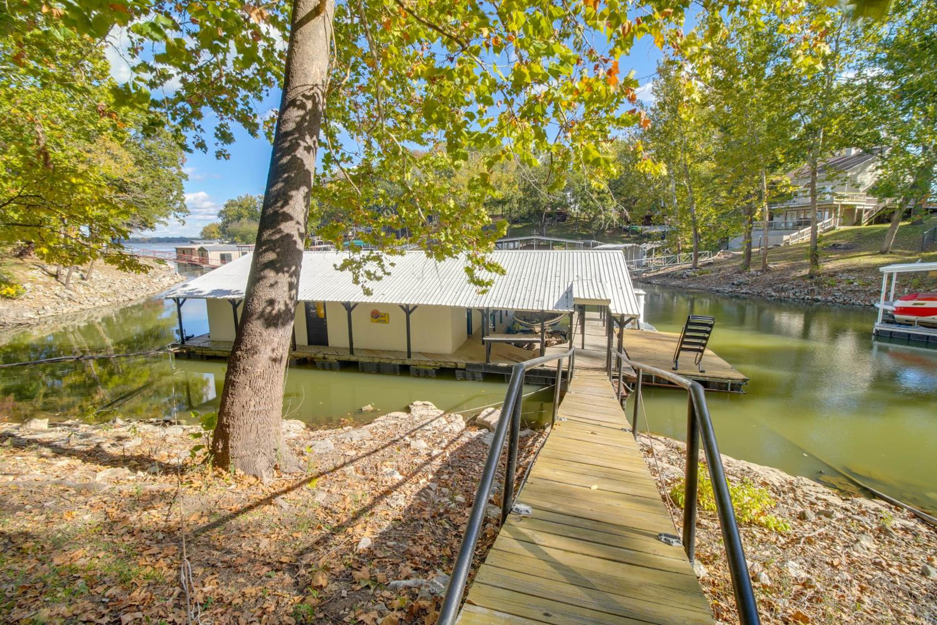 Game Room, Dock and Hot Tub Grand Lake Getaway
