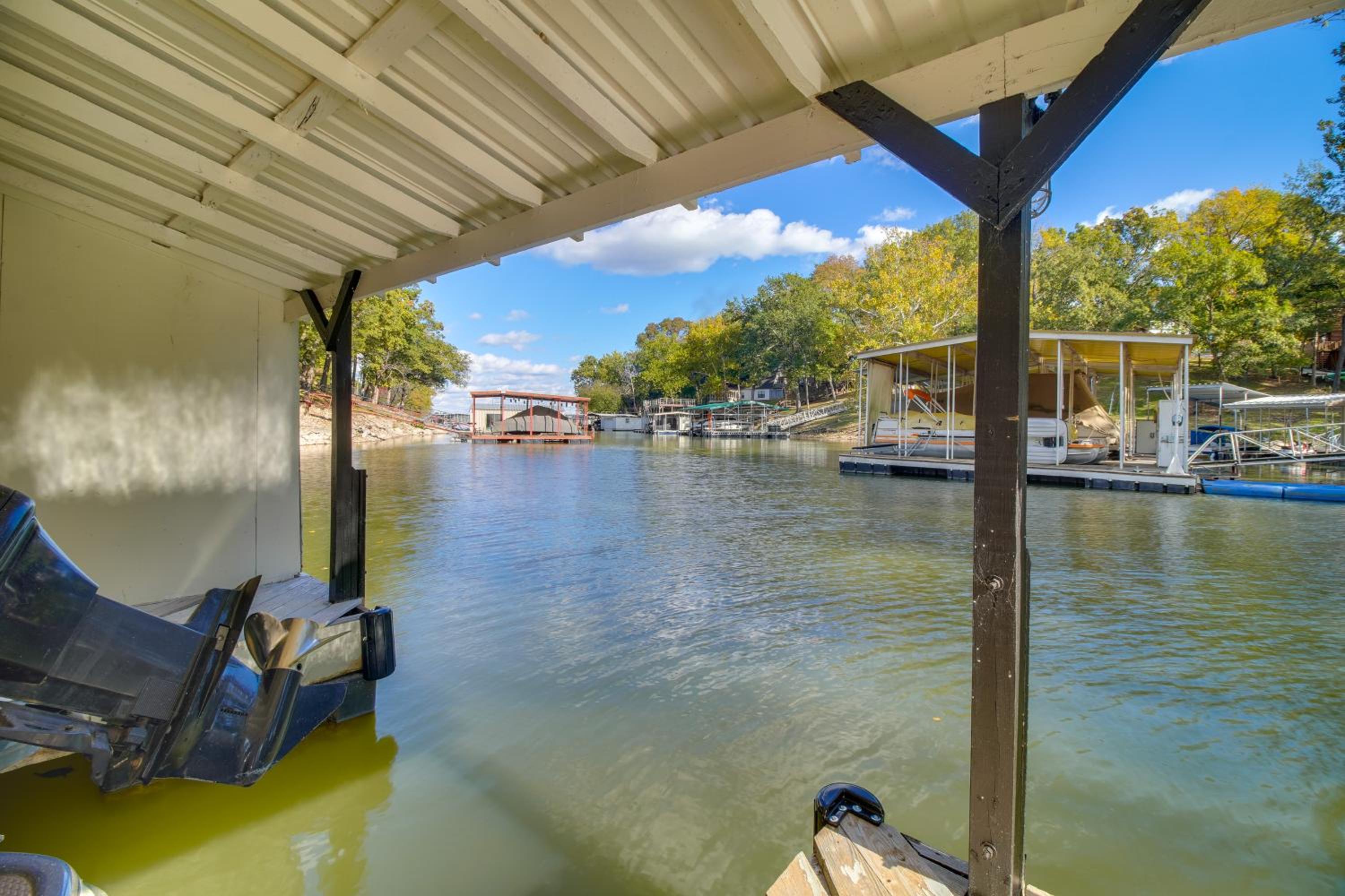 Game Room, Dock and Hot Tub Grand Lake Getaway