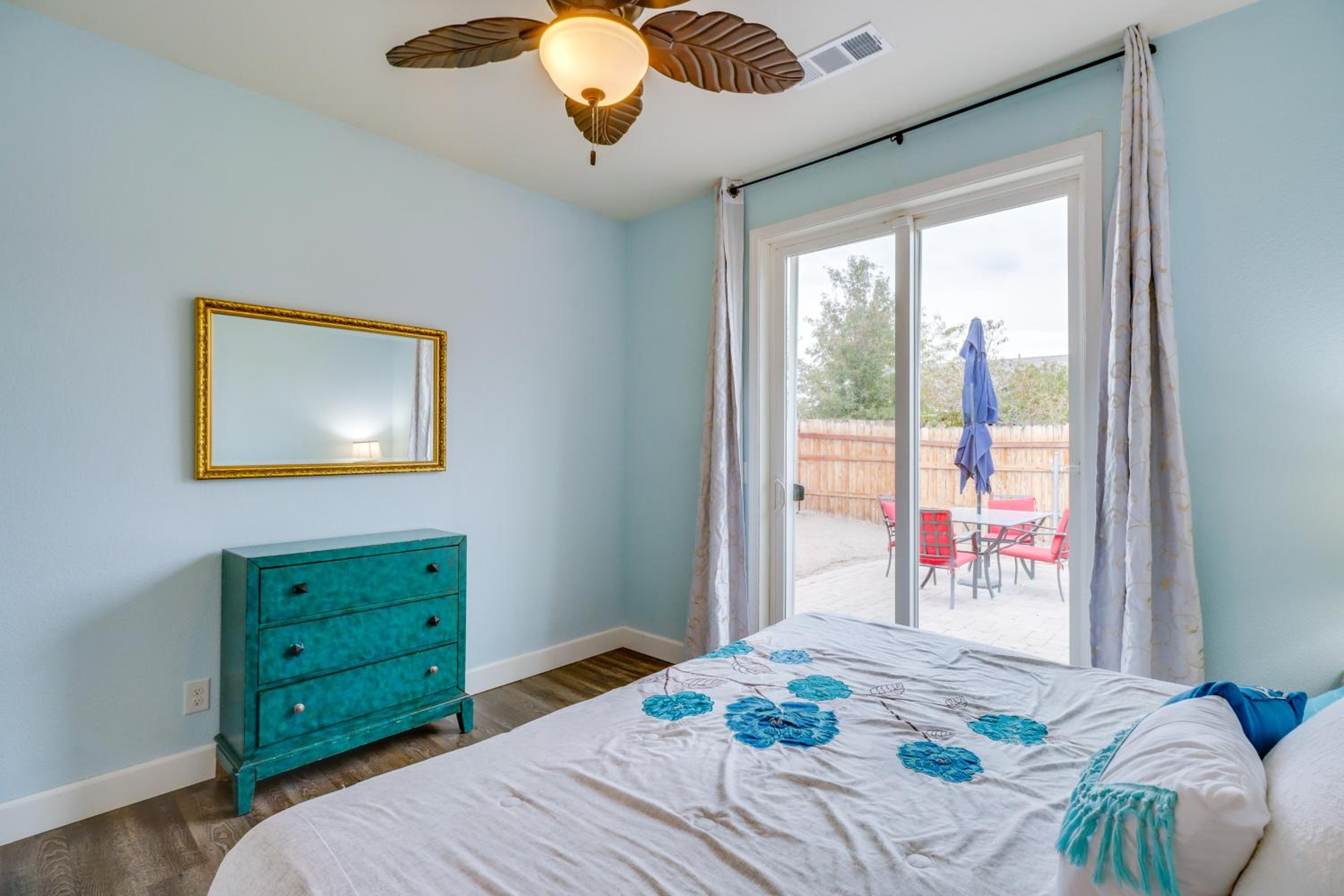 Hike, Play and Unwind Charming Reno Unit
