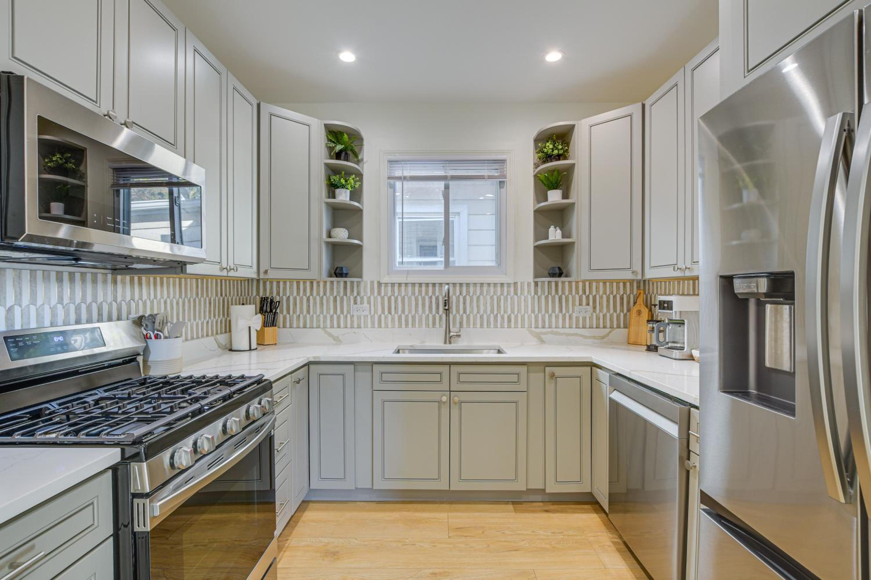 Shop, Dine and Unwind Oak Park Home with Private Yard