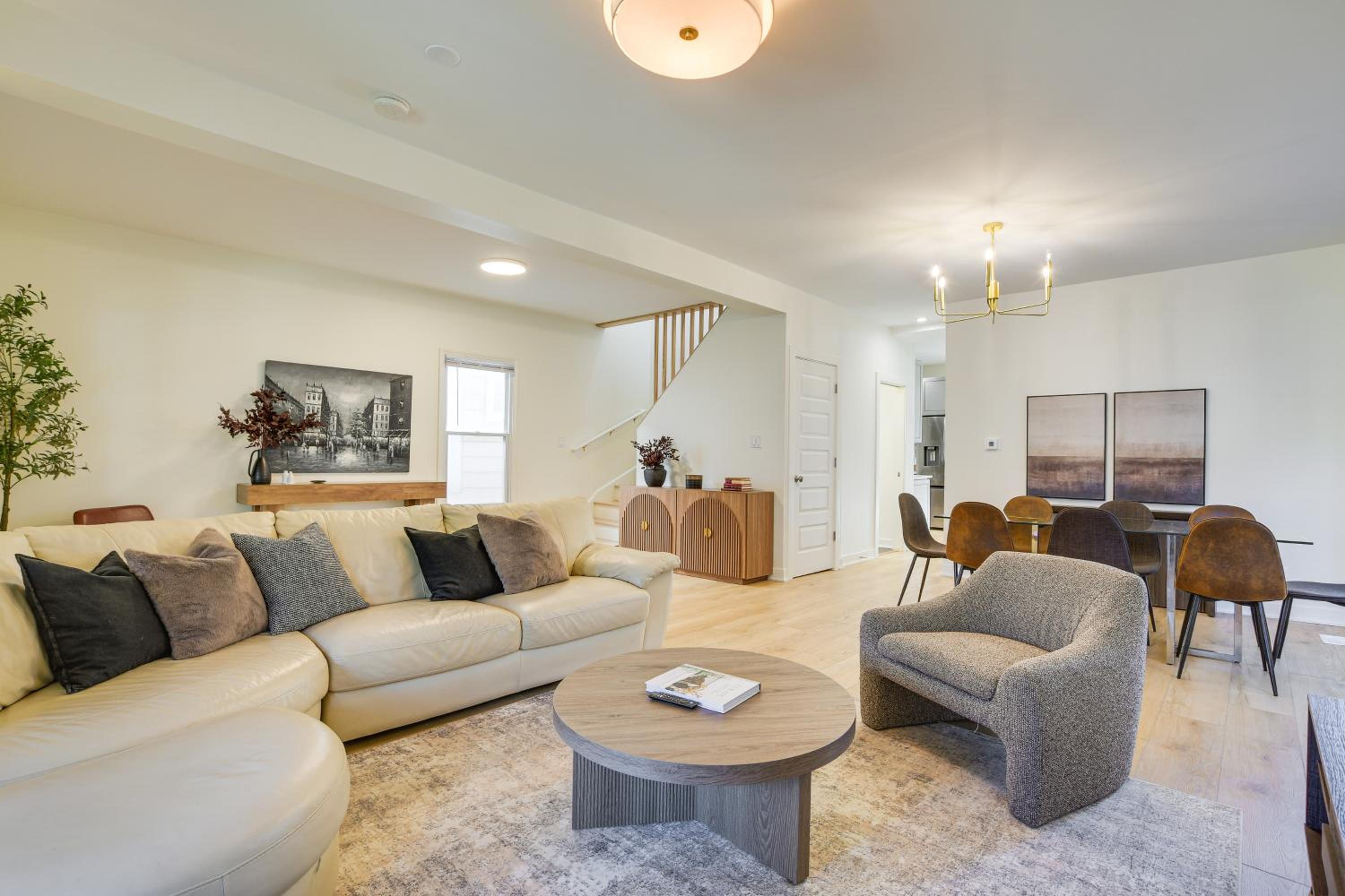 Shop, Dine and Unwind Oak Park Home with Private Yard