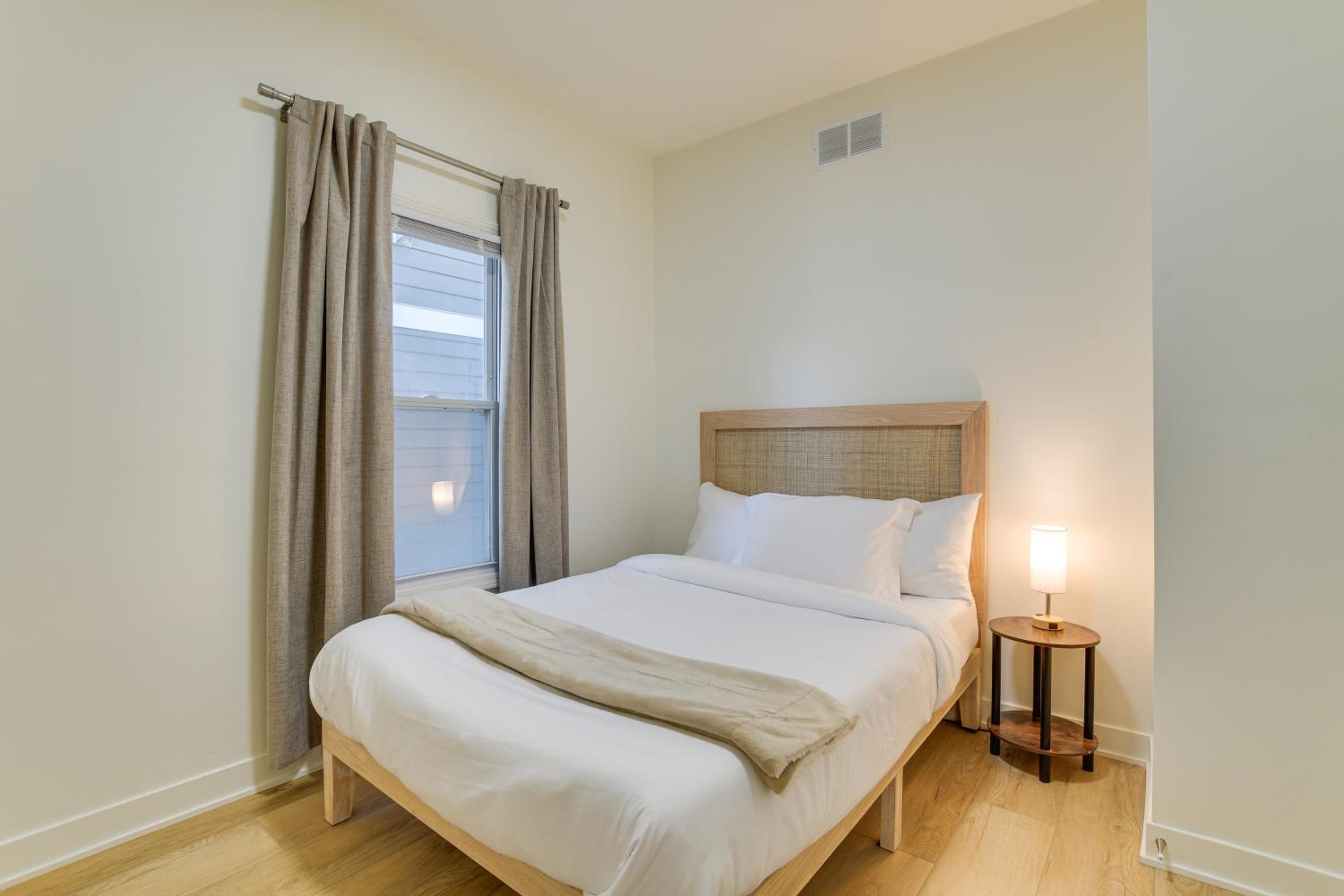 Shop, Dine and Unwind Oak Park Home with Private Yard