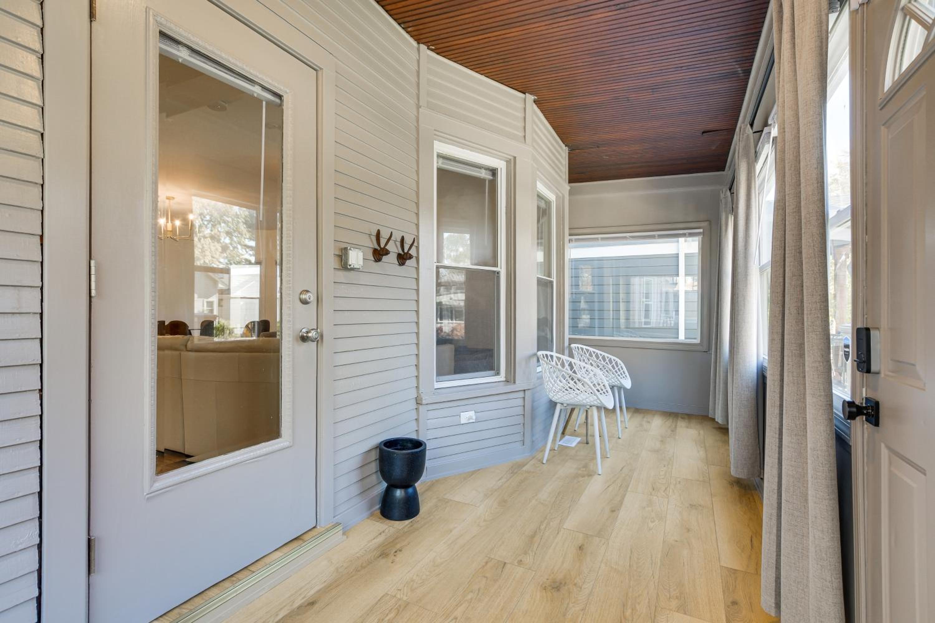 Shop, Dine and Unwind Oak Park Home with Private Yard