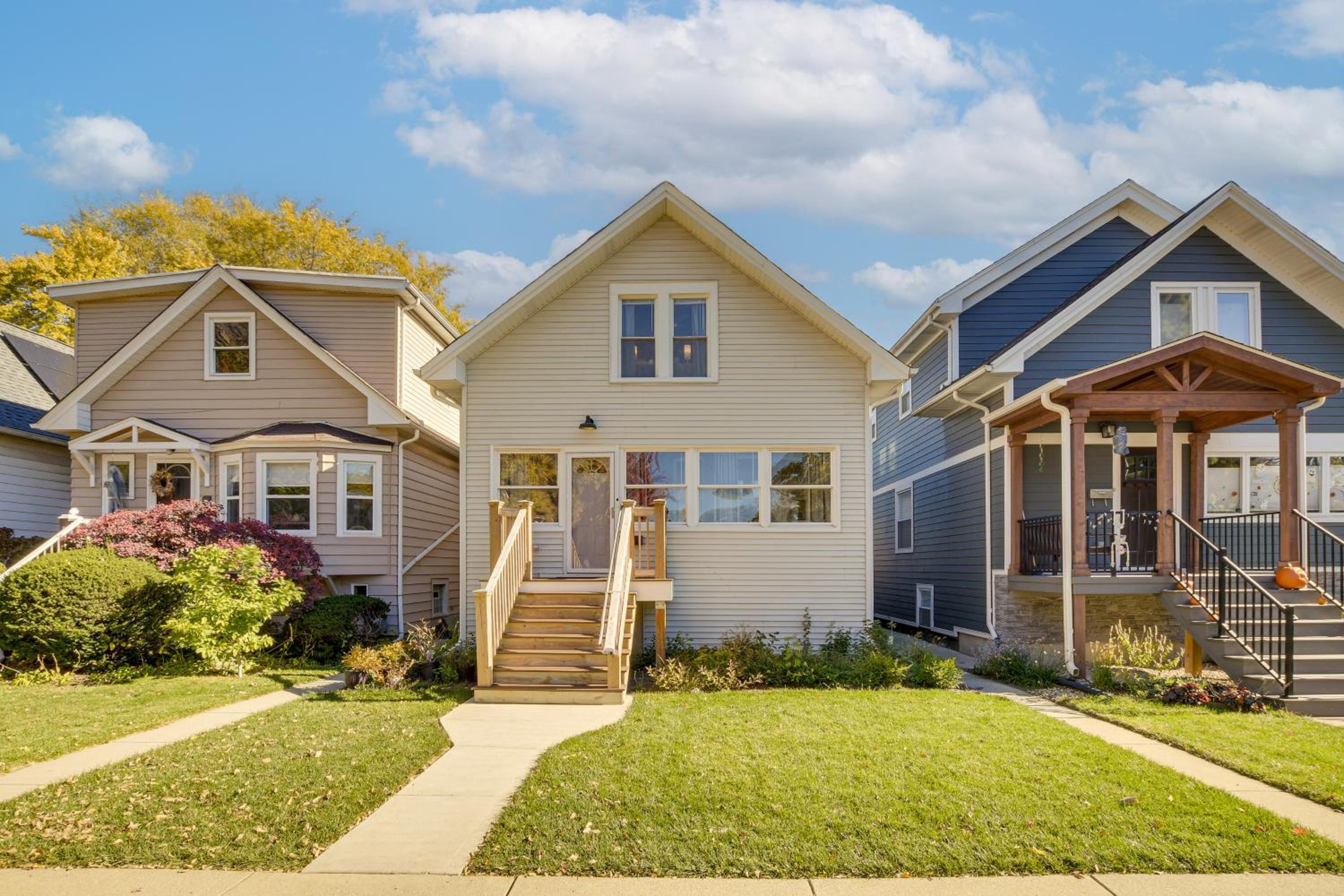 Shop, Dine and Unwind Oak Park Home with Private Yard