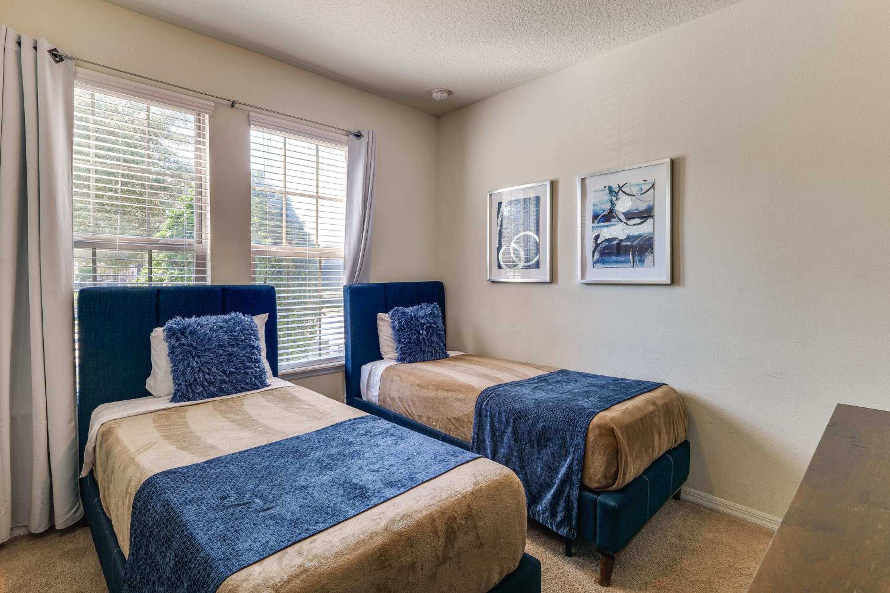 7 Mi to the Parks! WDW Family Getaway with Game Room