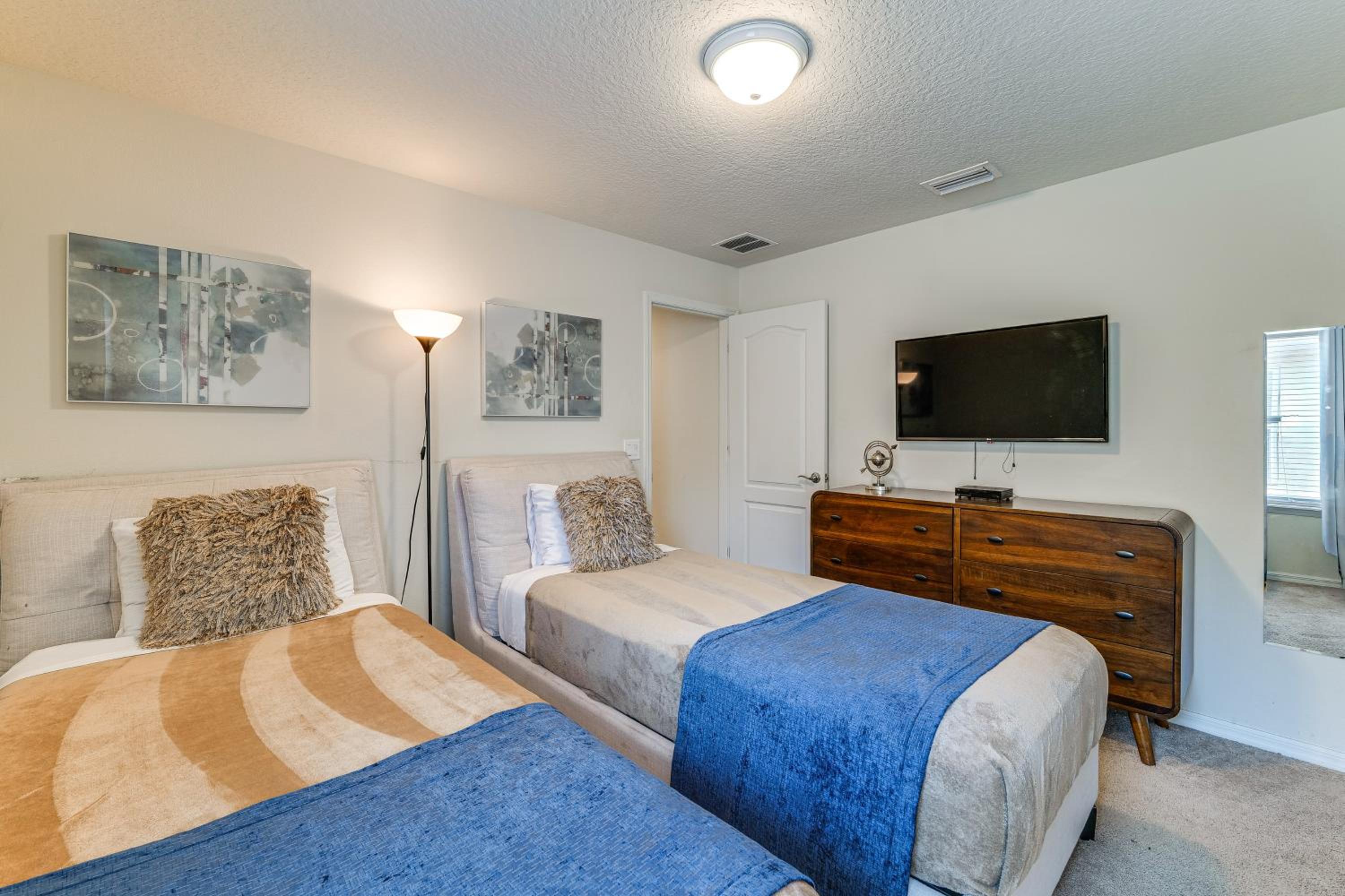 7 Mi to the Parks! WDW Family Getaway with Game Room