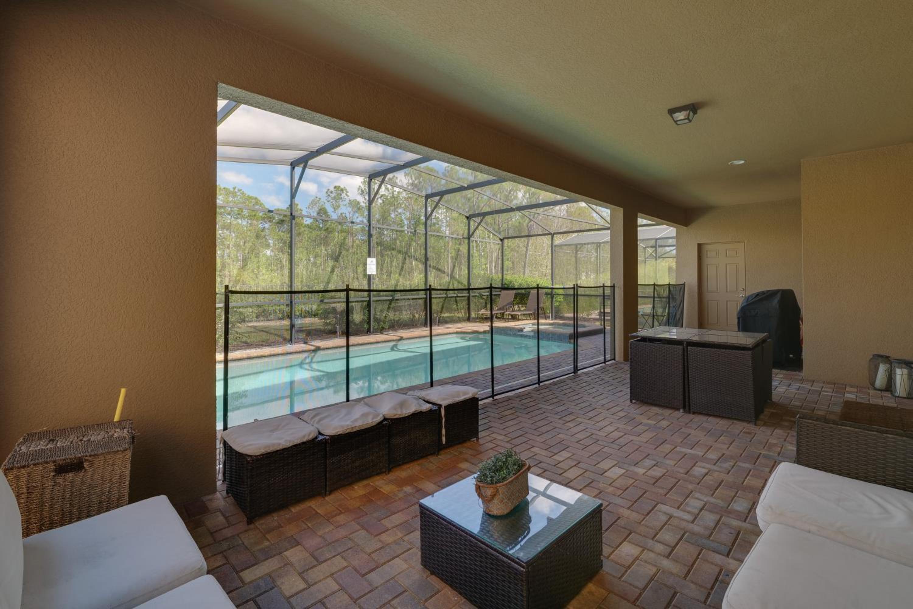 7 Mi to the Parks! WDW Family Getaway with Game Room