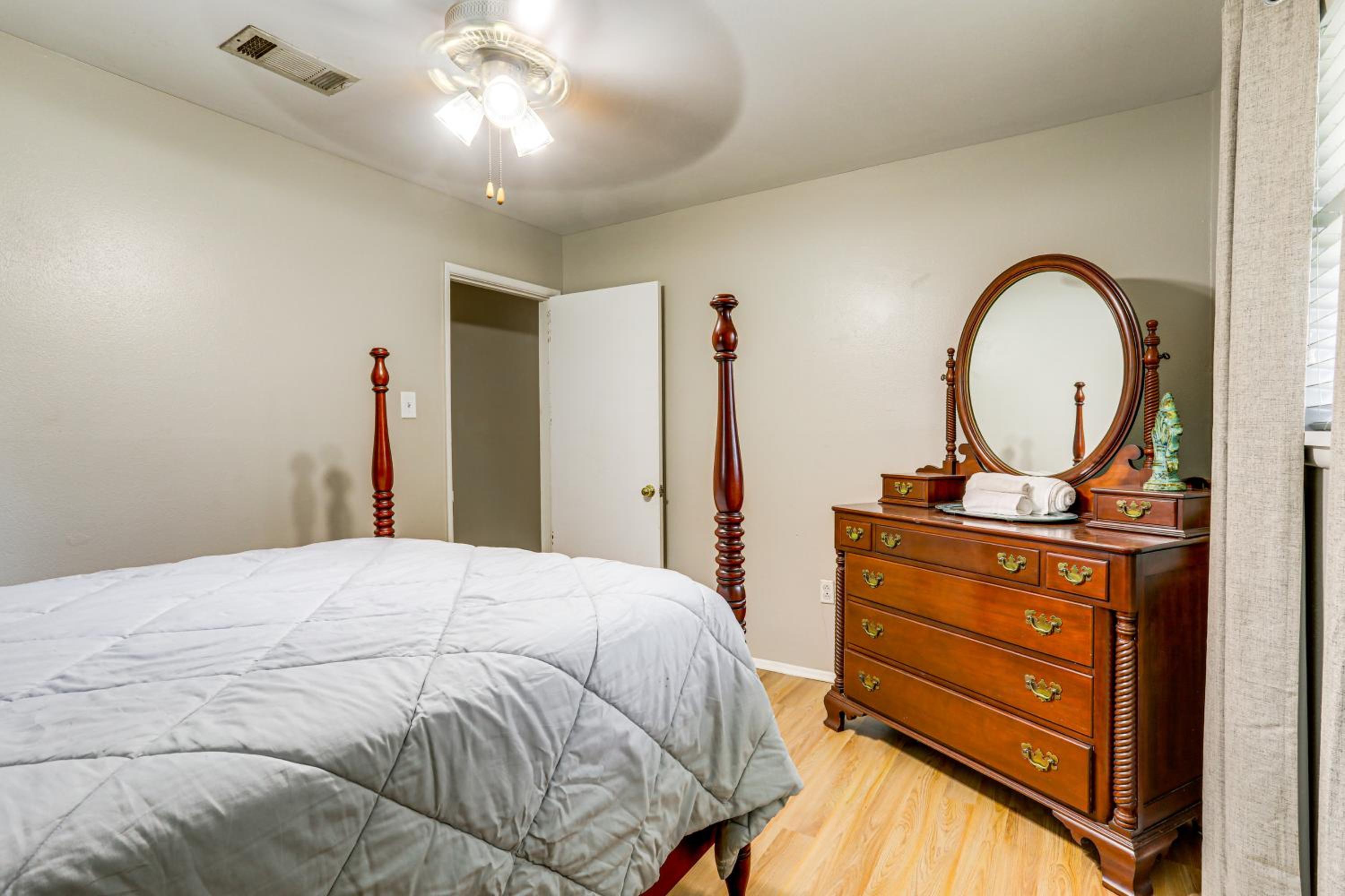 4 Mi to LSU Campus! Inviting Home Near Trails