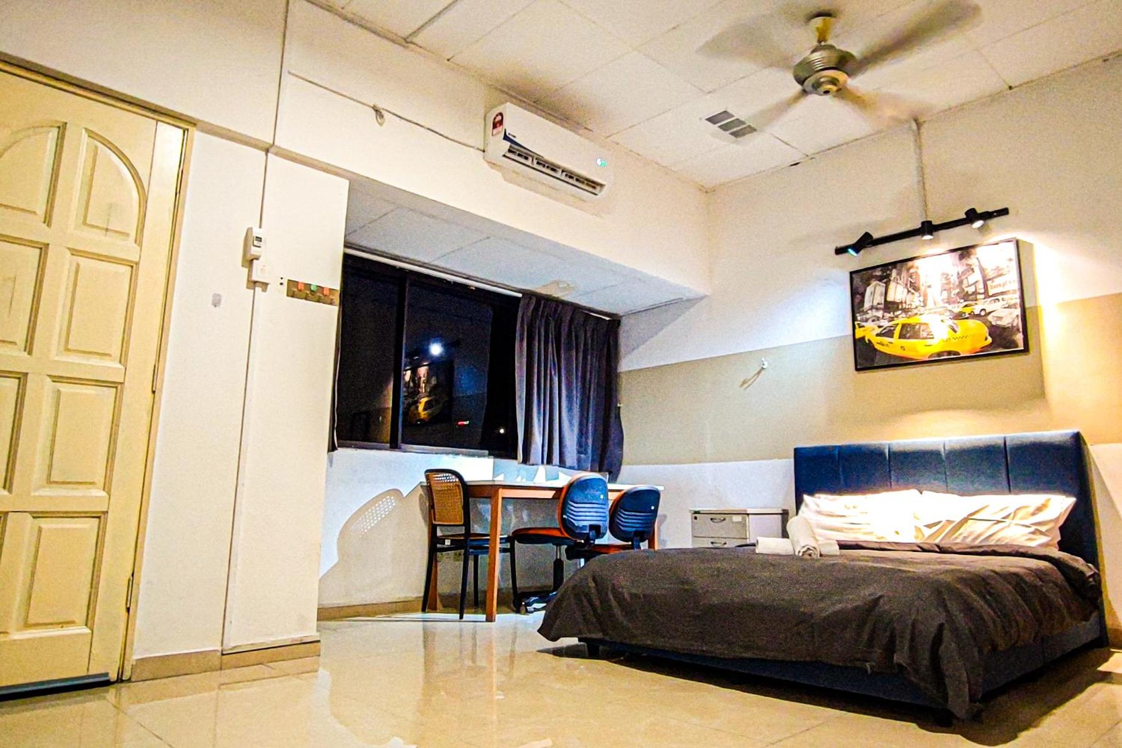 Lovely Six-Bedrooms Home at Bandar Sunway by HCK