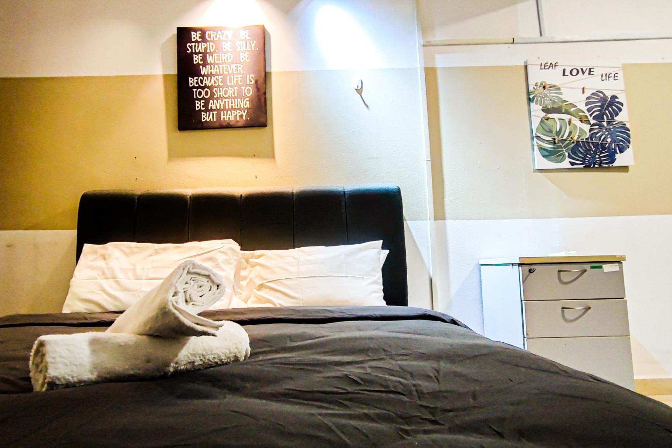 Lovely Six-Bedrooms Home at Bandar Sunway by HCK