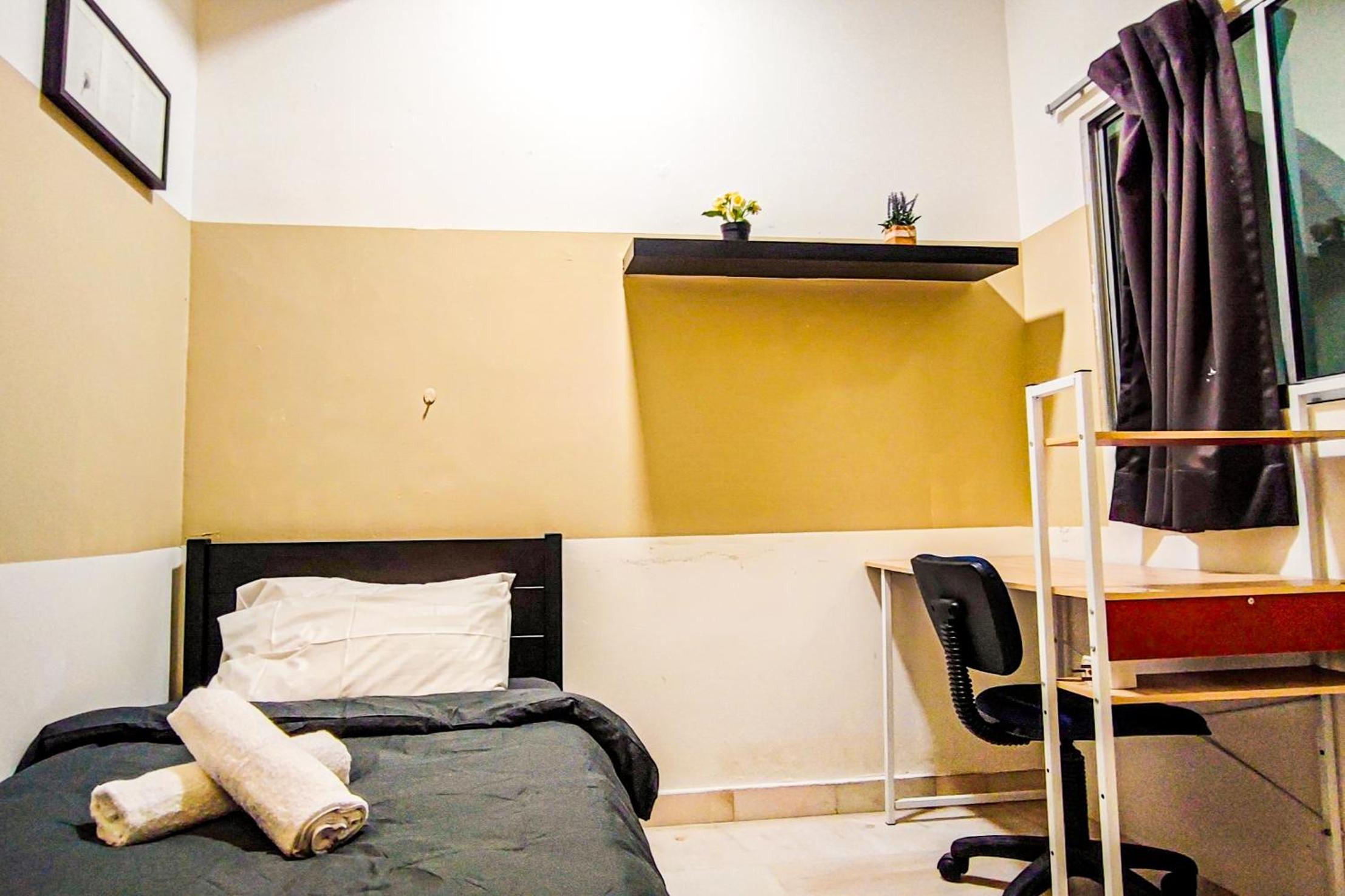 Lovely Six-Bedrooms Home at Bandar Sunway by HCK