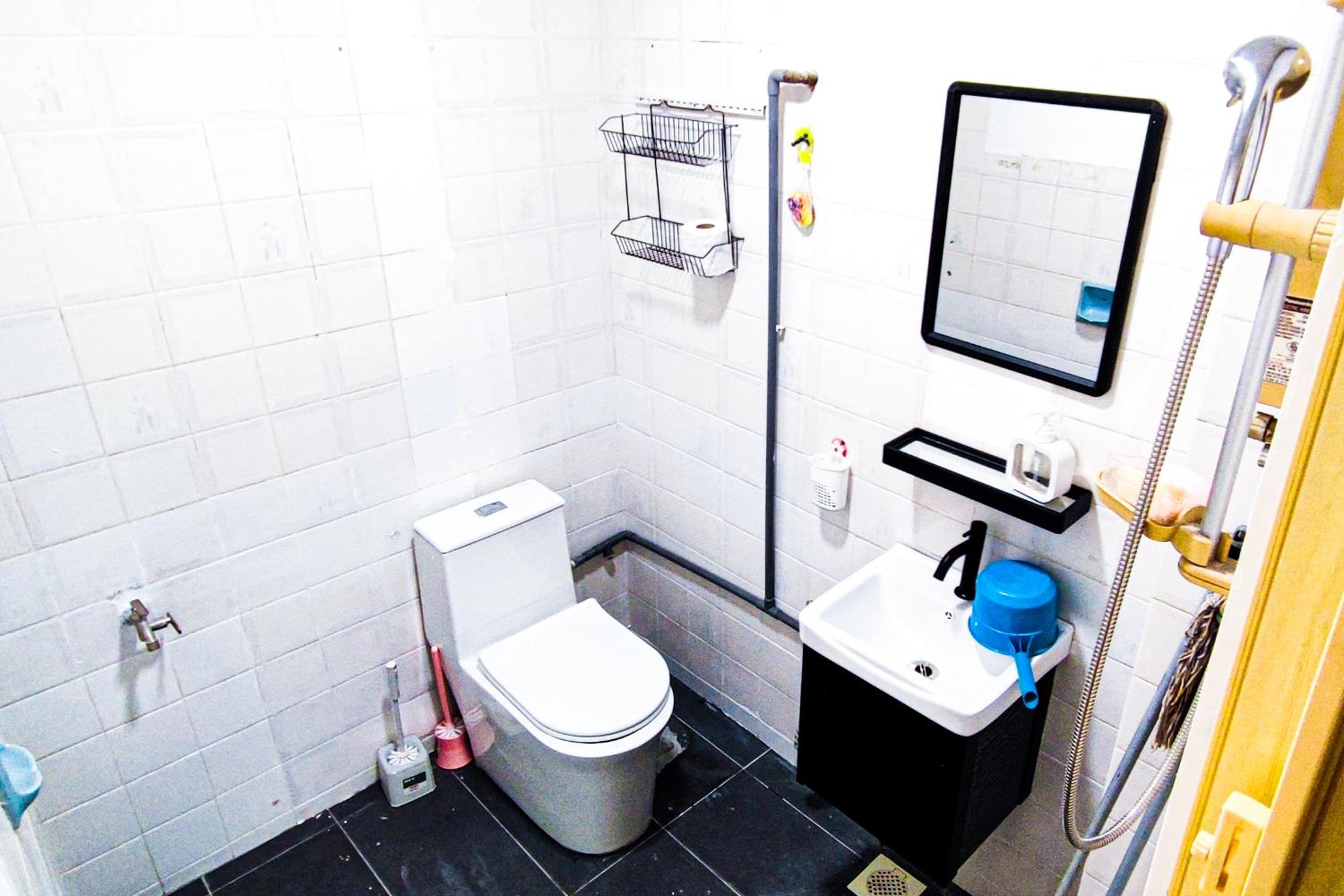 Lovely Six-Bedrooms Home at Bandar Sunway by HCK