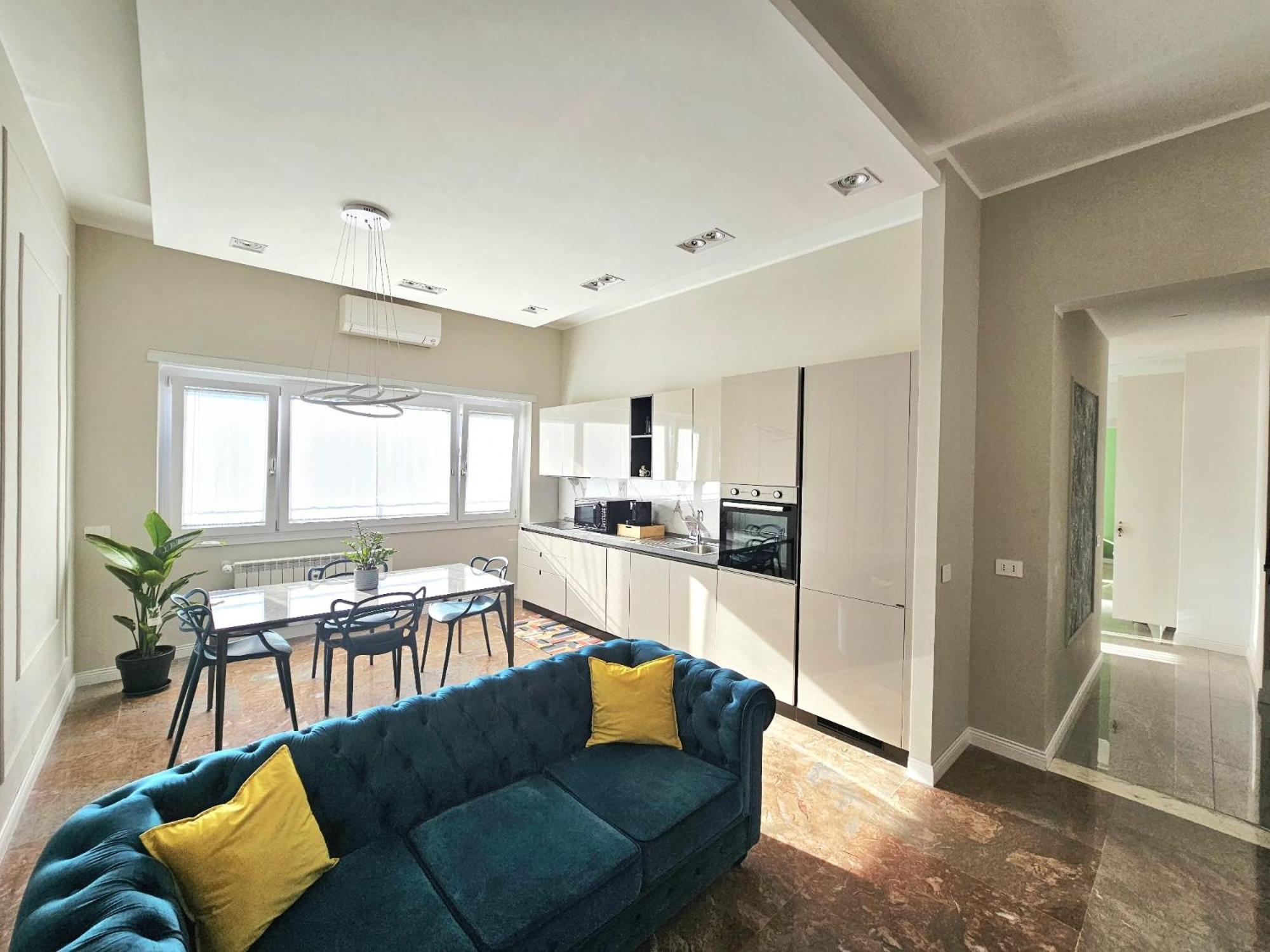 Upper San Pietro elegant flat on metro A with a view