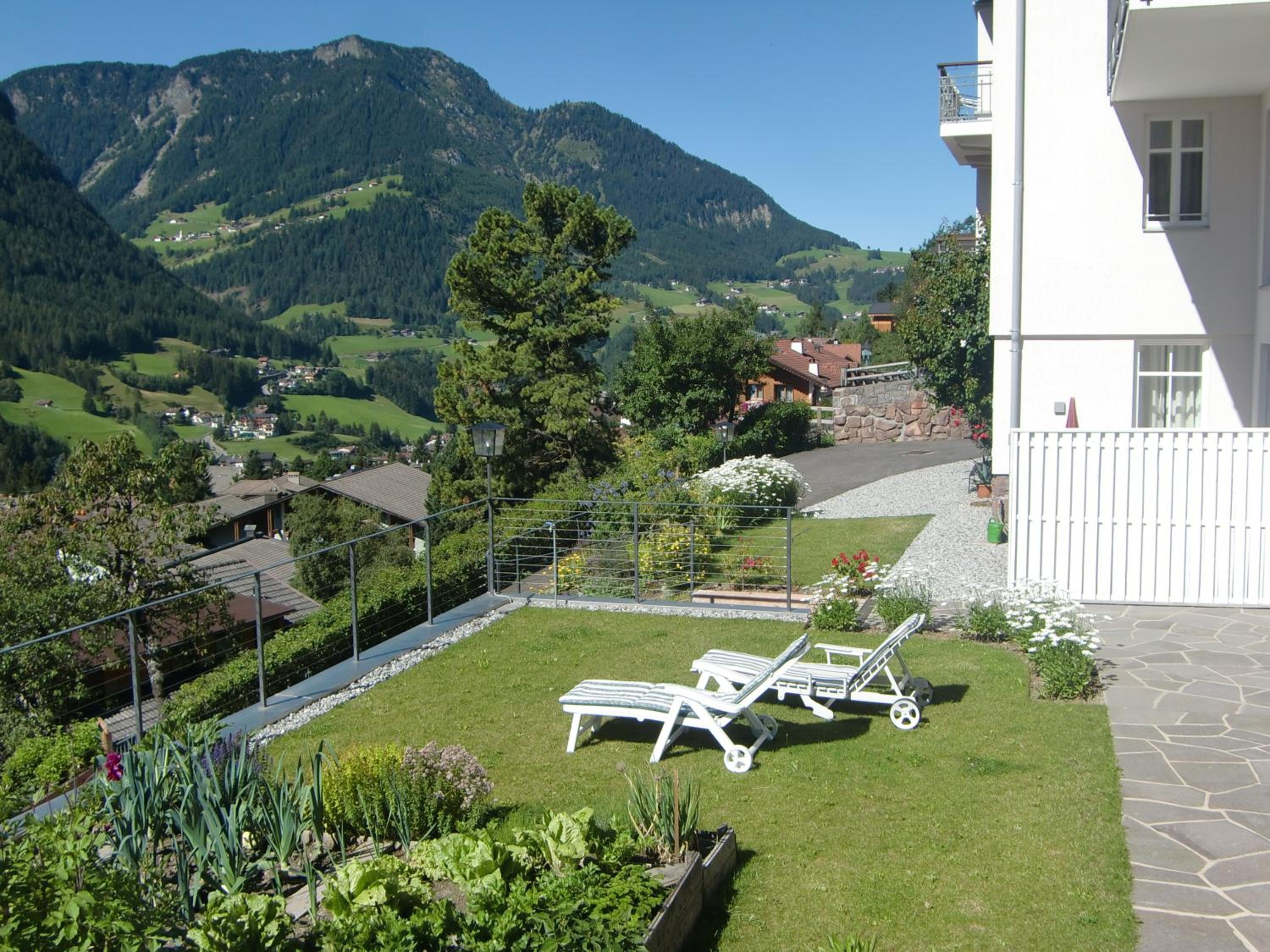 Villa Quenz Family Suites view 3