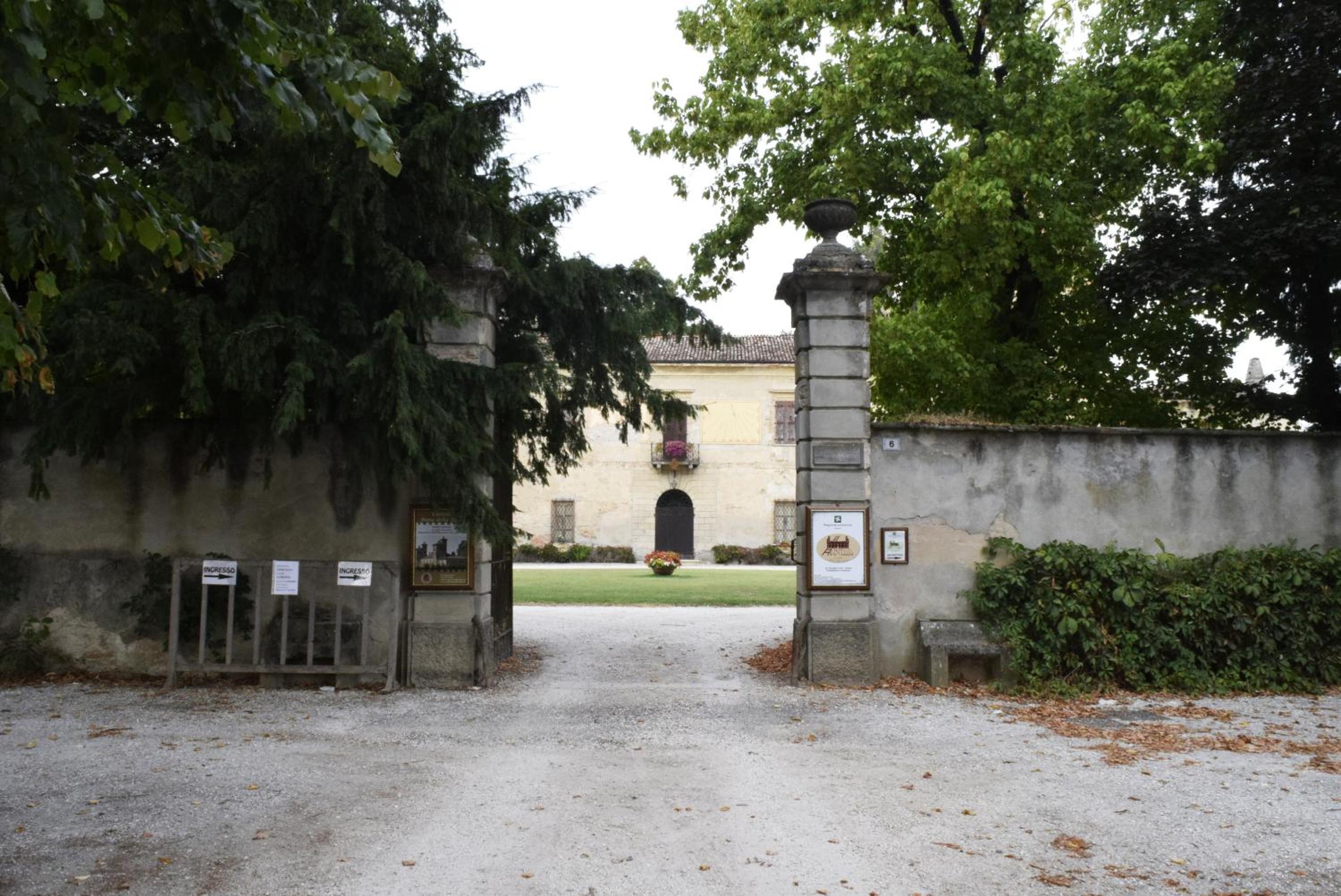 Ostello Castello Mina Della Scala