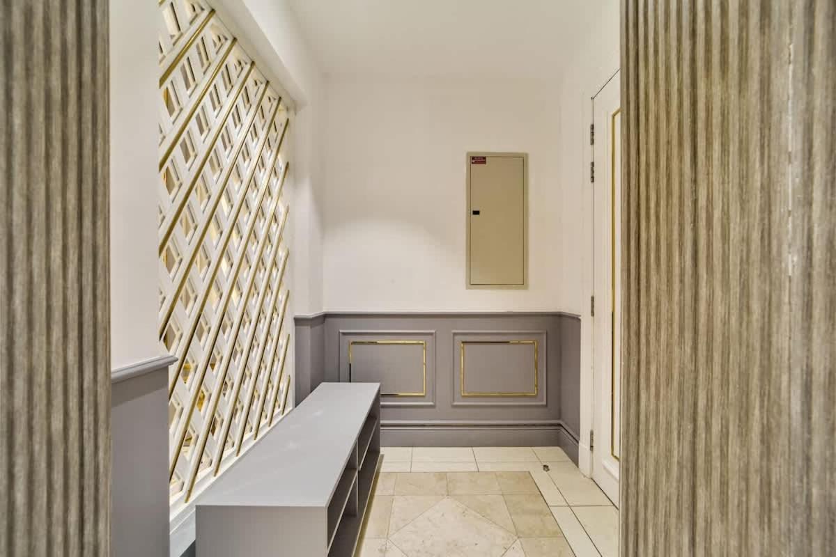 FAM Living - 2 Bedroom Old Town Dubai Stay