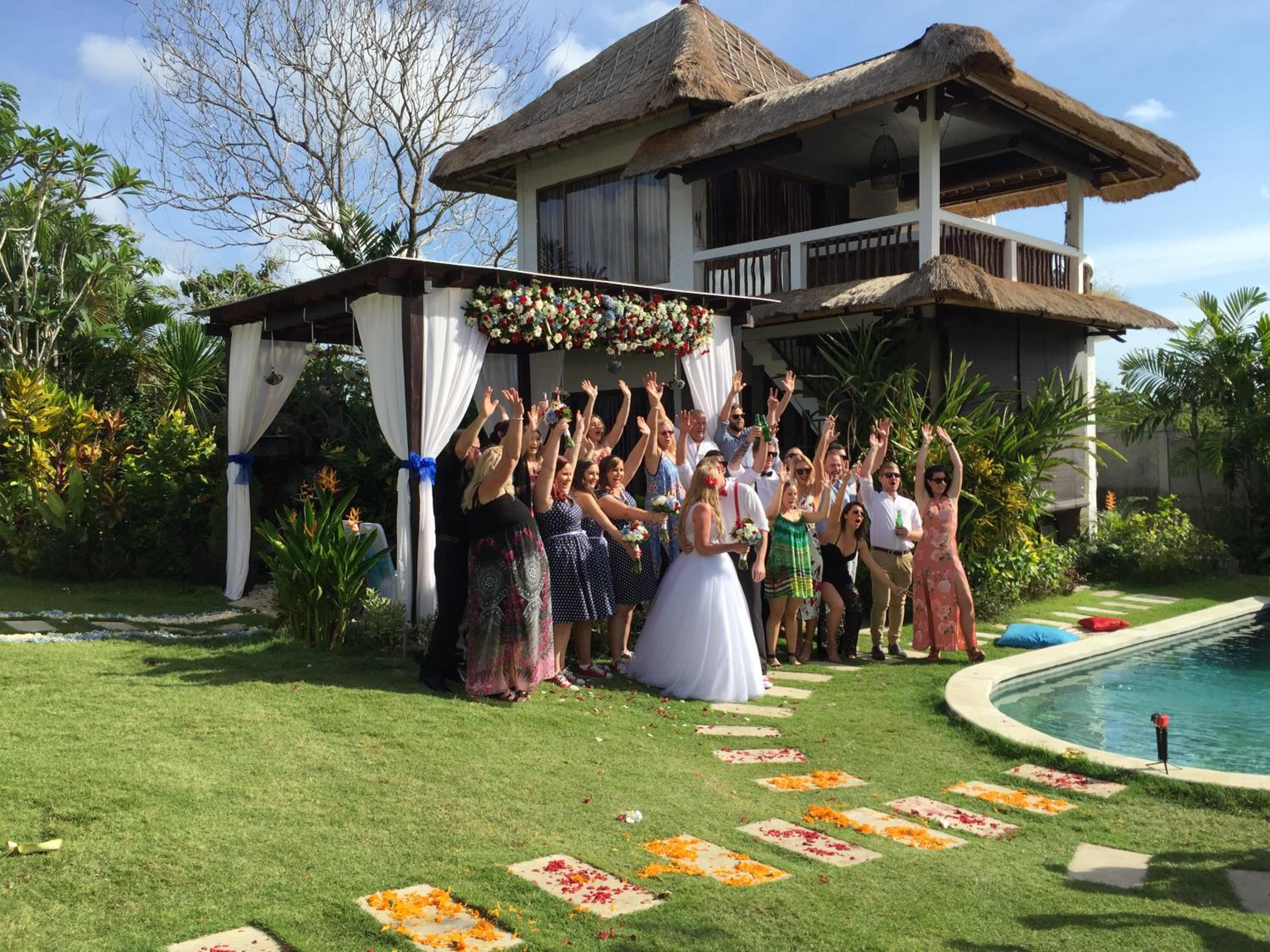 Hill Dance Bali American Hotel