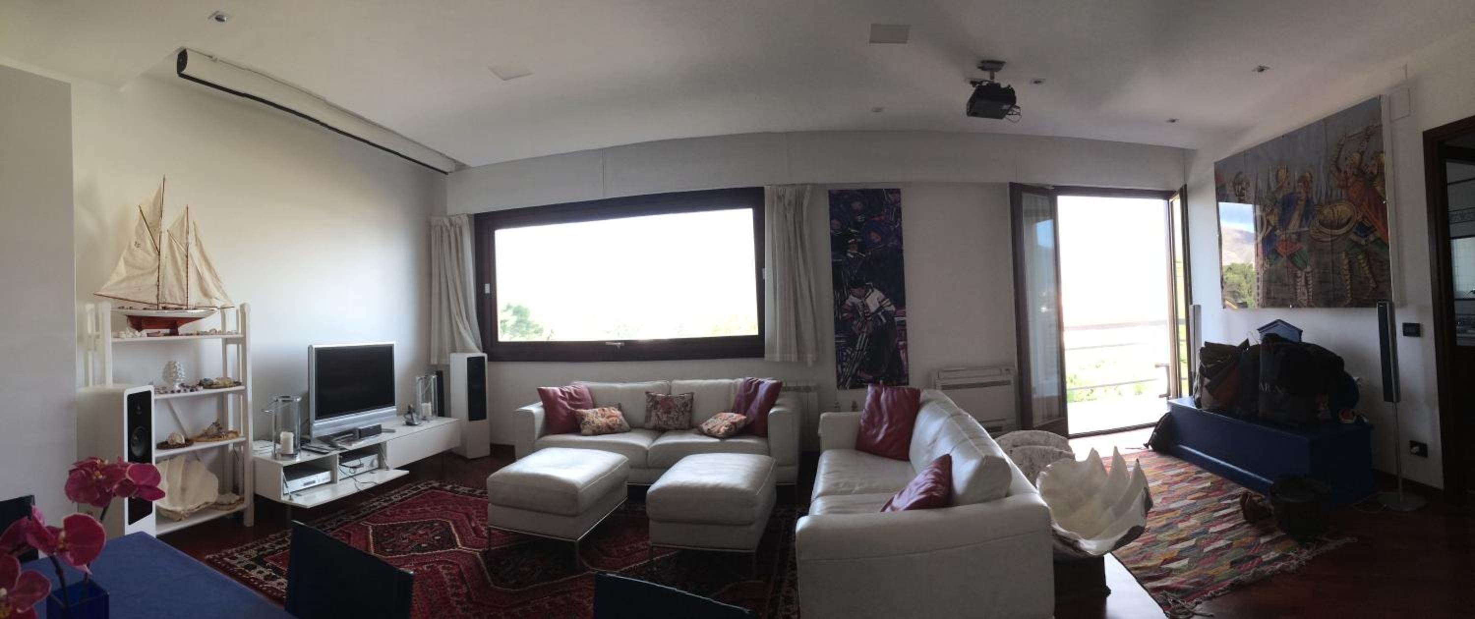 Mondello Luxury Apartment on the Beach