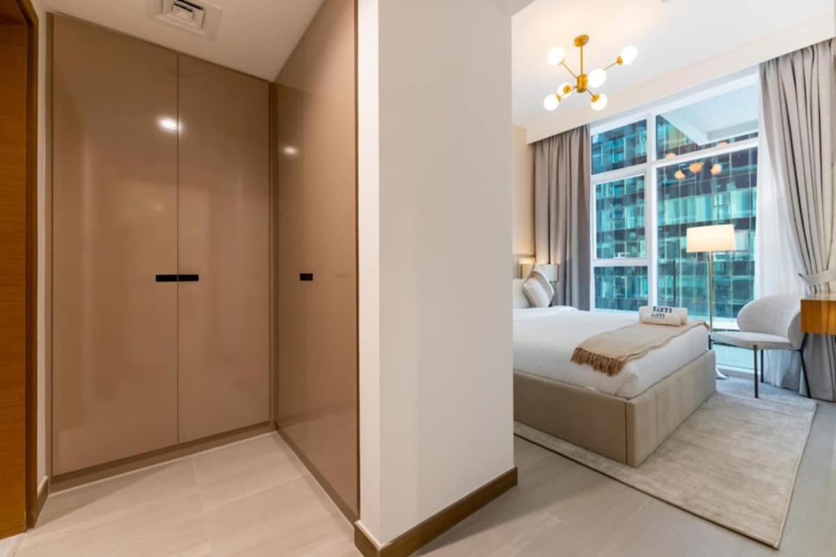 FAM Living - Urban Oasis 2bedroom, Business Bay