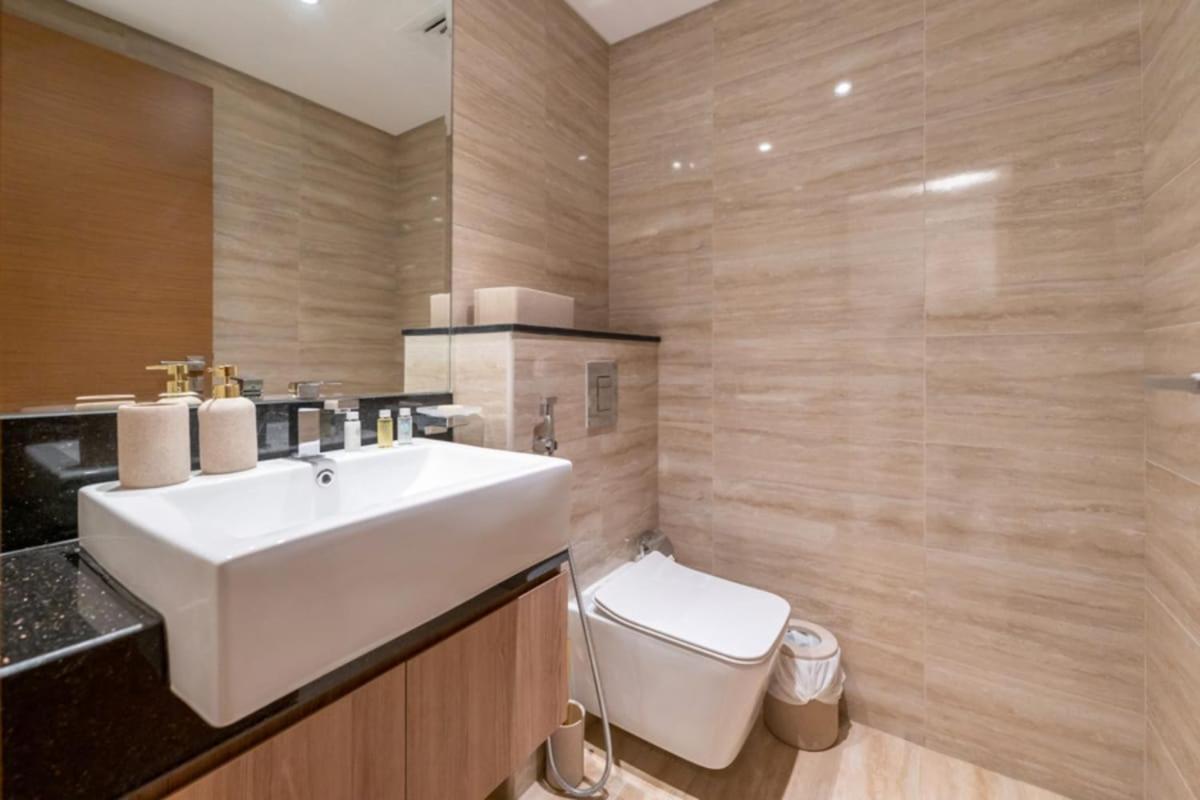 FAM Living - Urban Oasis 2bedroom, Business Bay