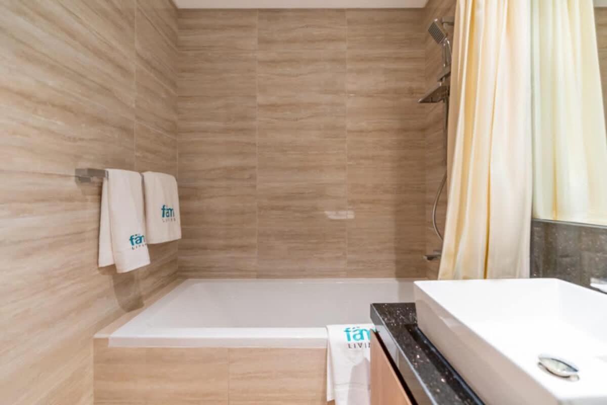FAM Living - Urban Oasis 2bedroom, Business Bay