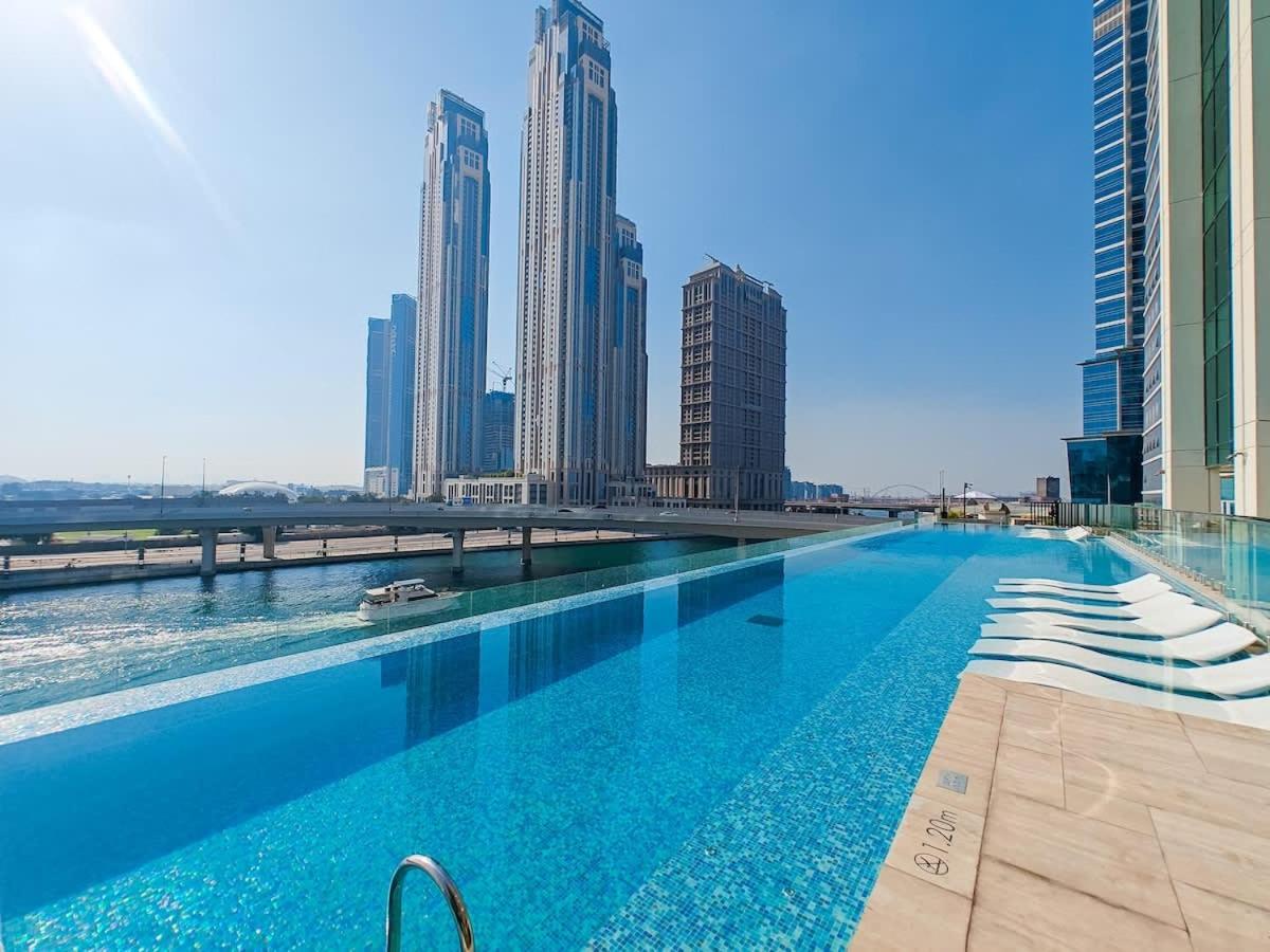 FAM Living - Urban Oasis 2bedroom, Business Bay
