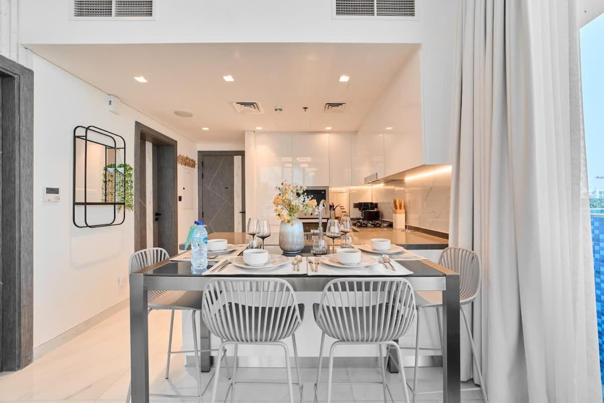 FAM Living - Samana Park Views - Brandnew 1Bed