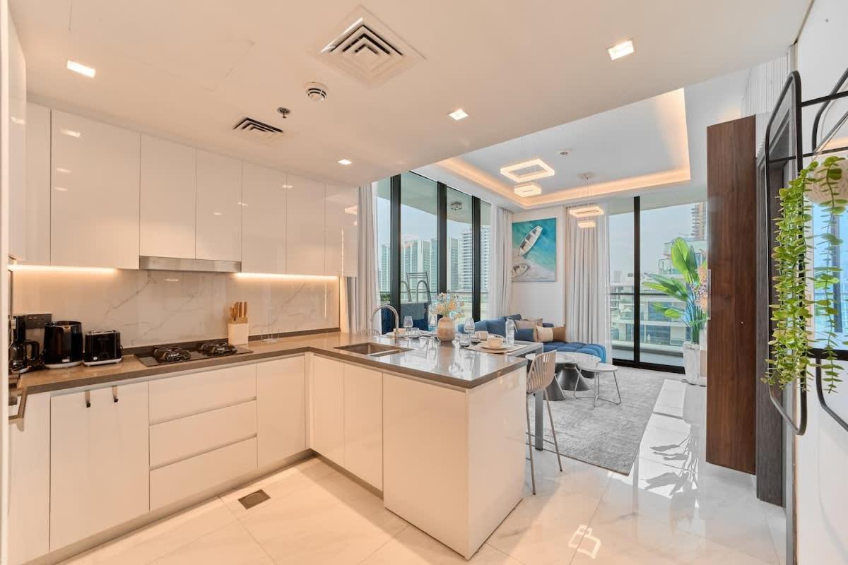 FAM Living - Samana Park Views - Brandnew 1Bed