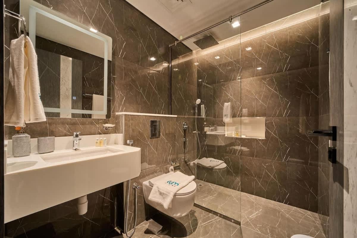 FAM Living - Samana Park Views - Brandnew 1Bed