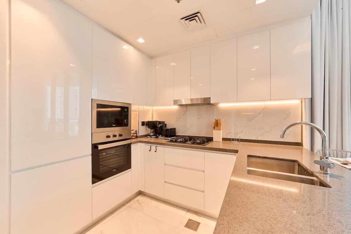 FAM Living - Samana Park Views - Brandnew 1Bed