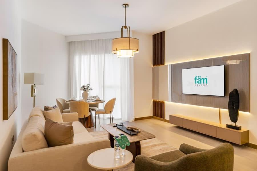 FAM Living Contemporary 2BR Oasis Waterfront Comfort Close to Downtown