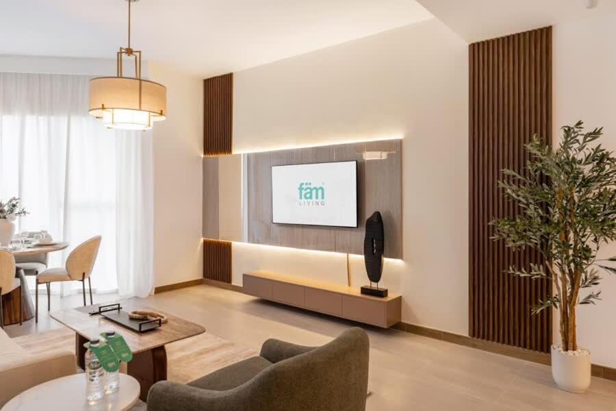 FAM Living Contemporary 2BR Oasis Waterfront Comfort Close to Downtown