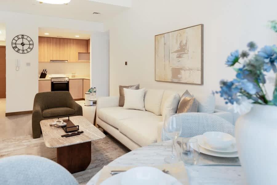 FAM Living Contemporary 2BR Oasis Waterfront Comfort Close to Downtown
