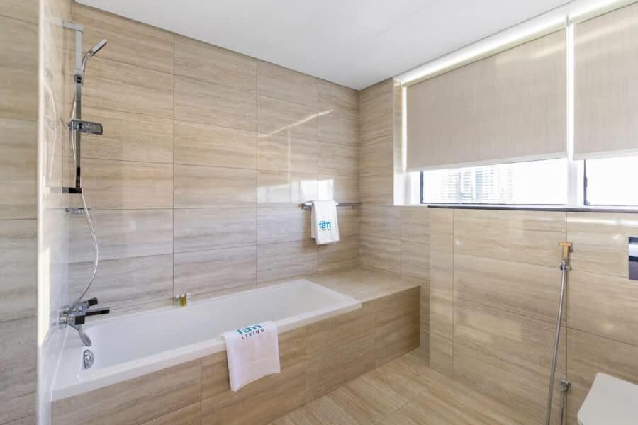 FAM Living Contemporary 2BR Oasis Waterfront Comfort Close to Downtown